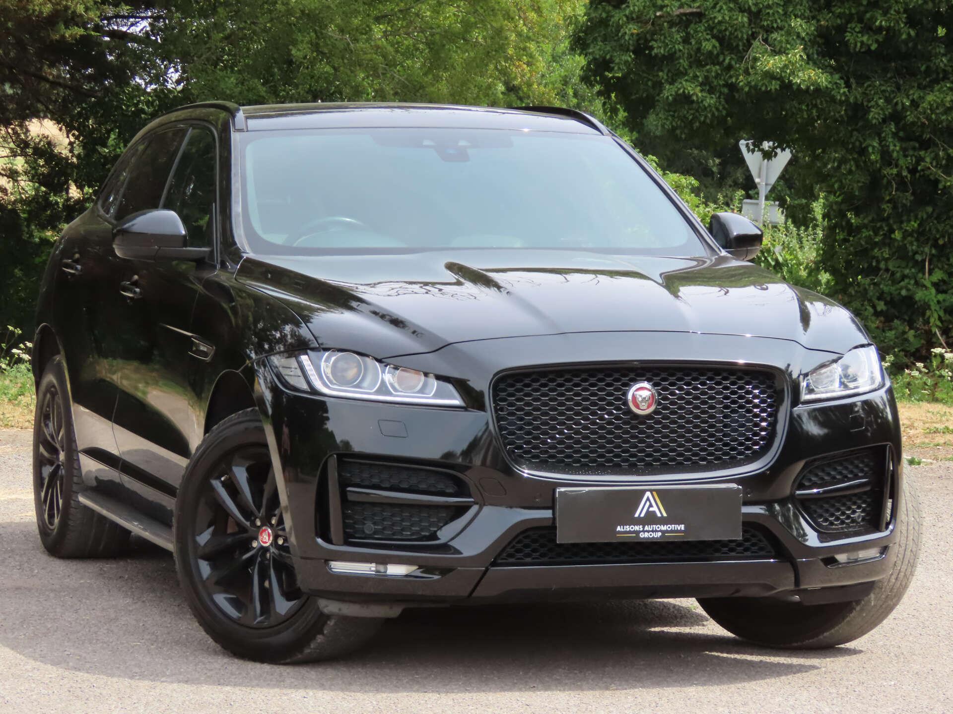 Jaguar F-Pace view 3