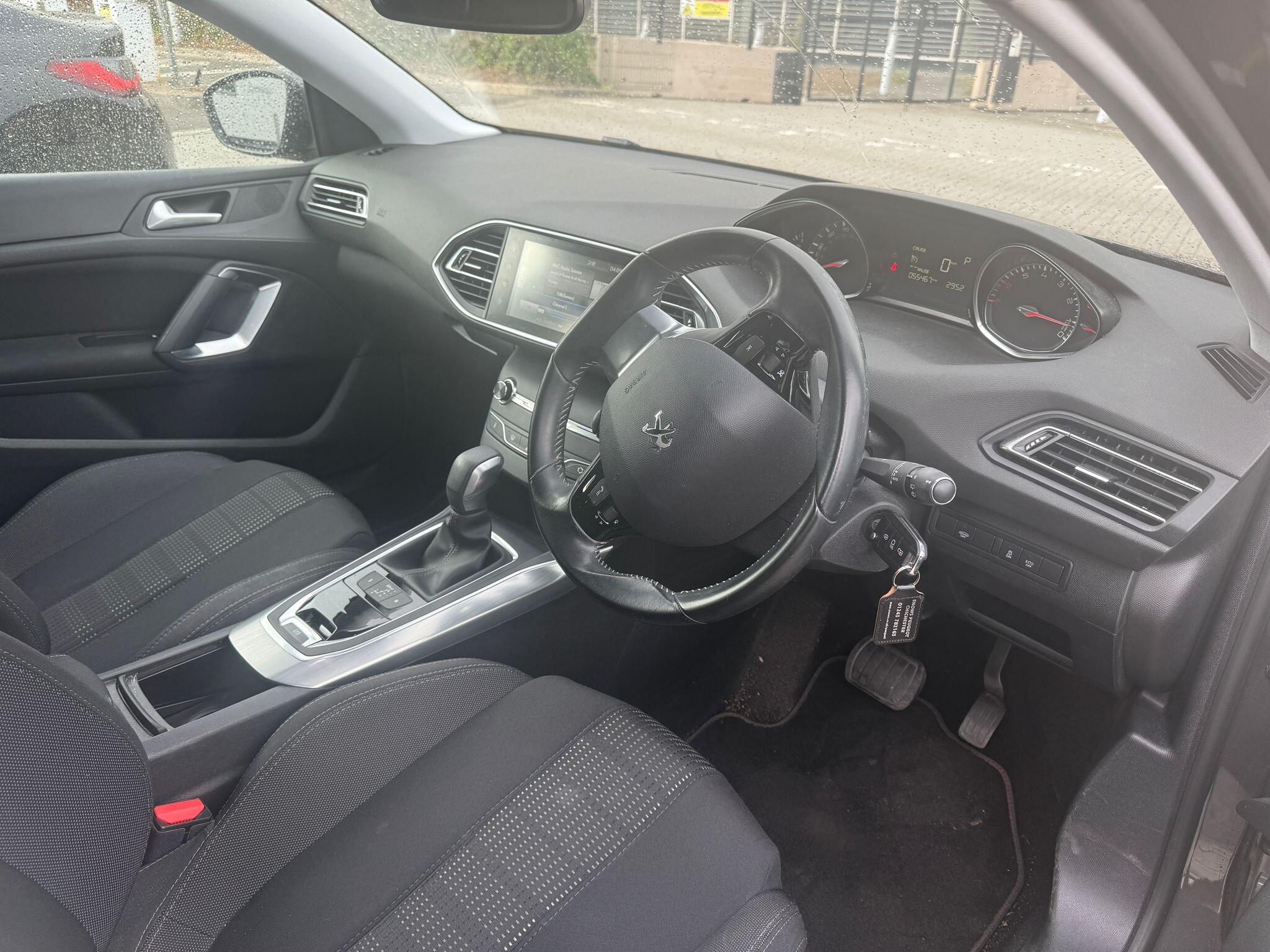2017 Peugeot 308 1.2 PureTech Allure EAT Euro 6 (s/s) 5dr • 55,500 miles image 8
