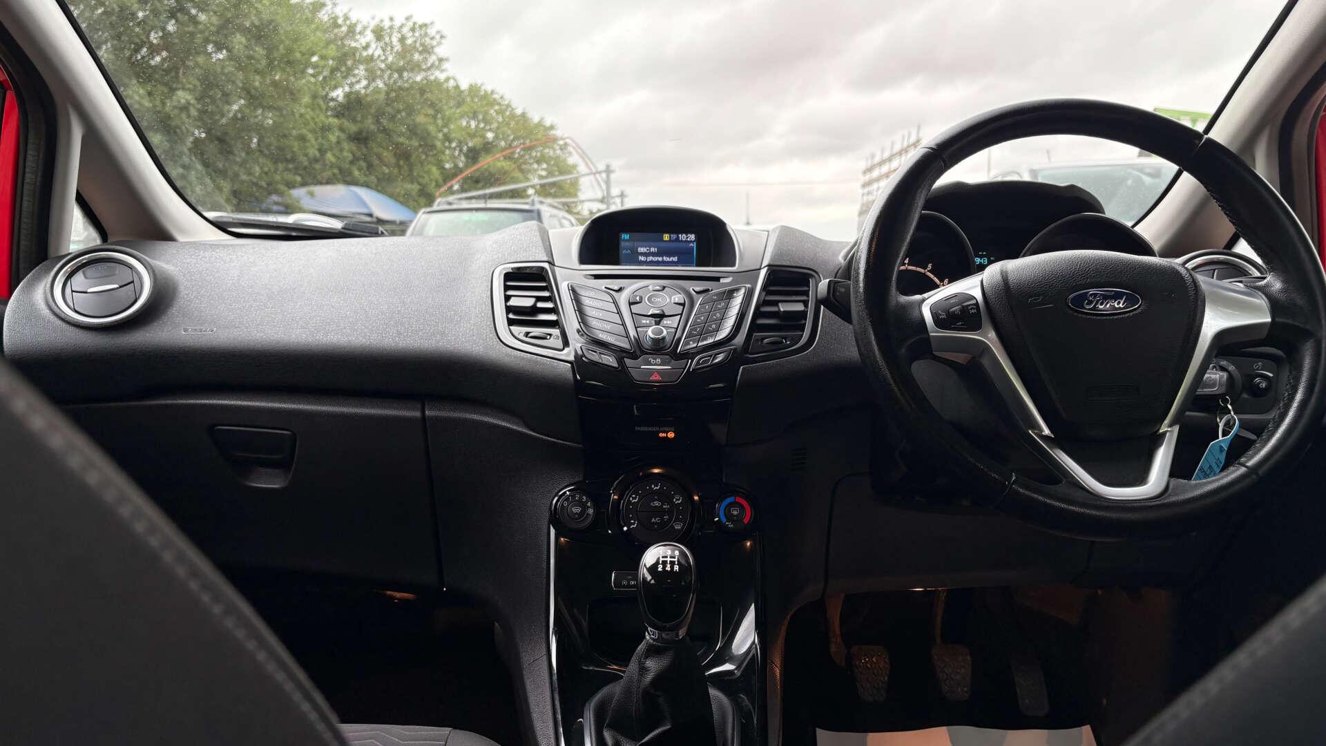 Ford Fiesta view 30
