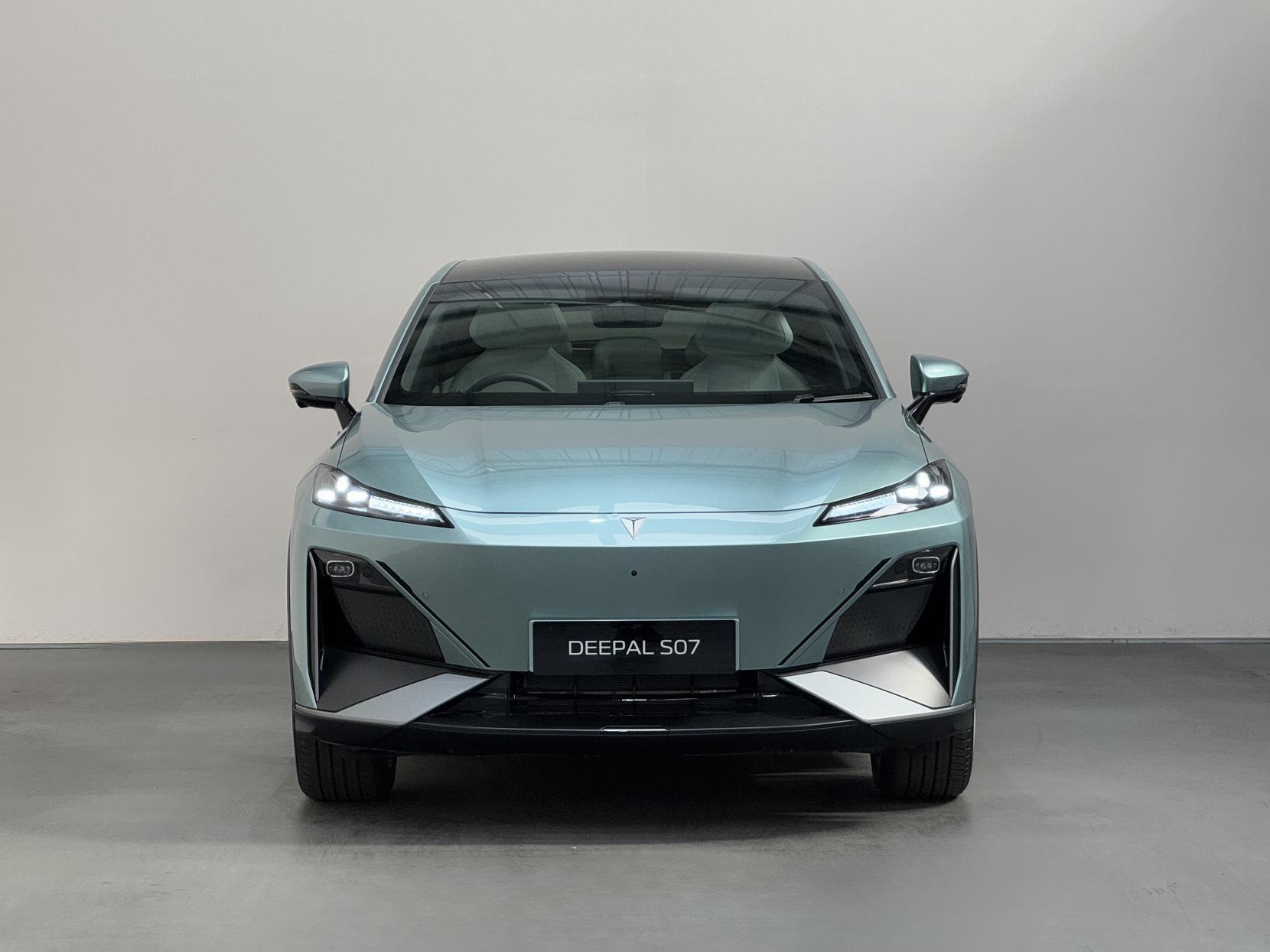 Changan Deepal S07 view 4