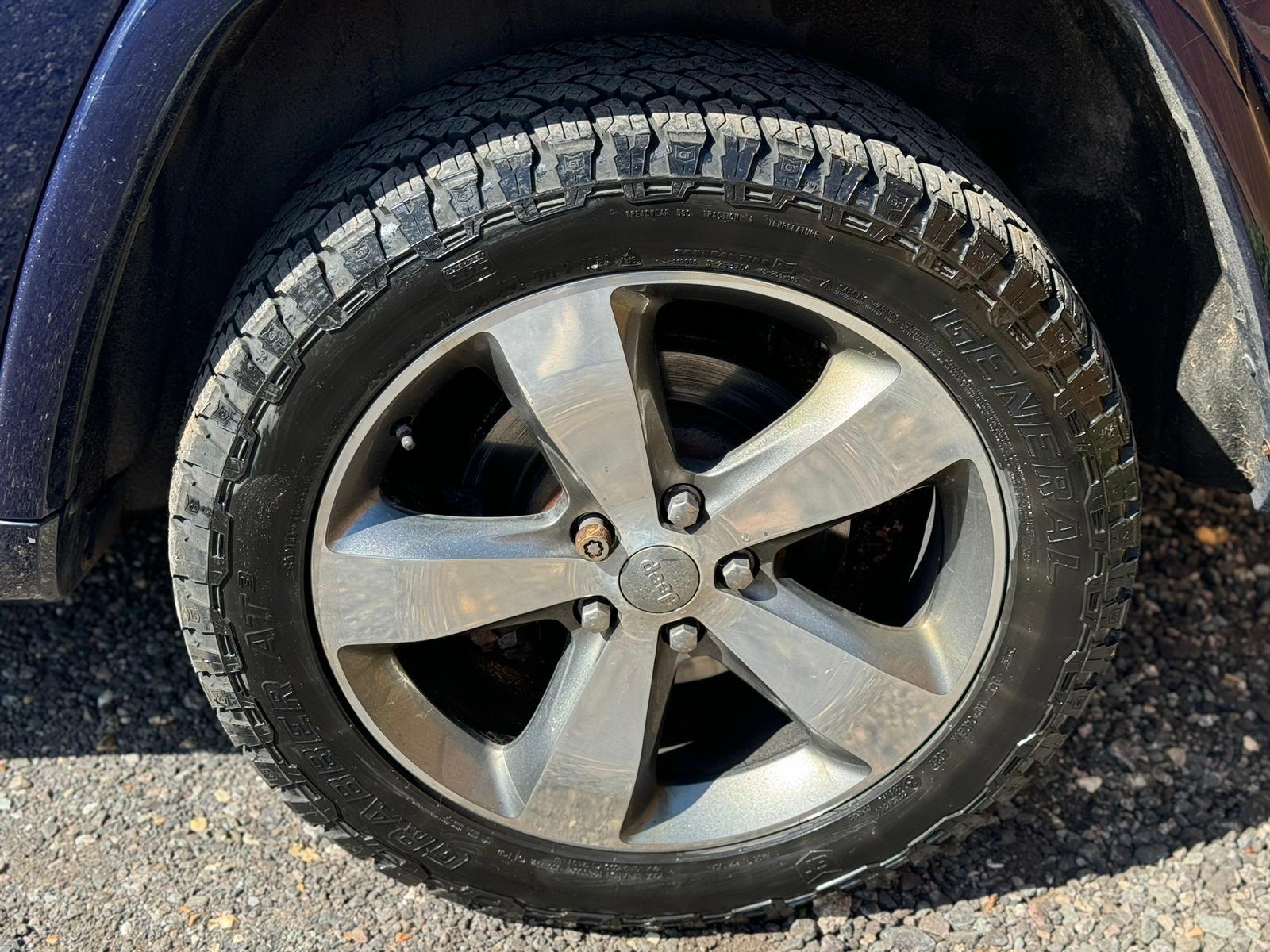 Jeep Grand Cherokee view 46