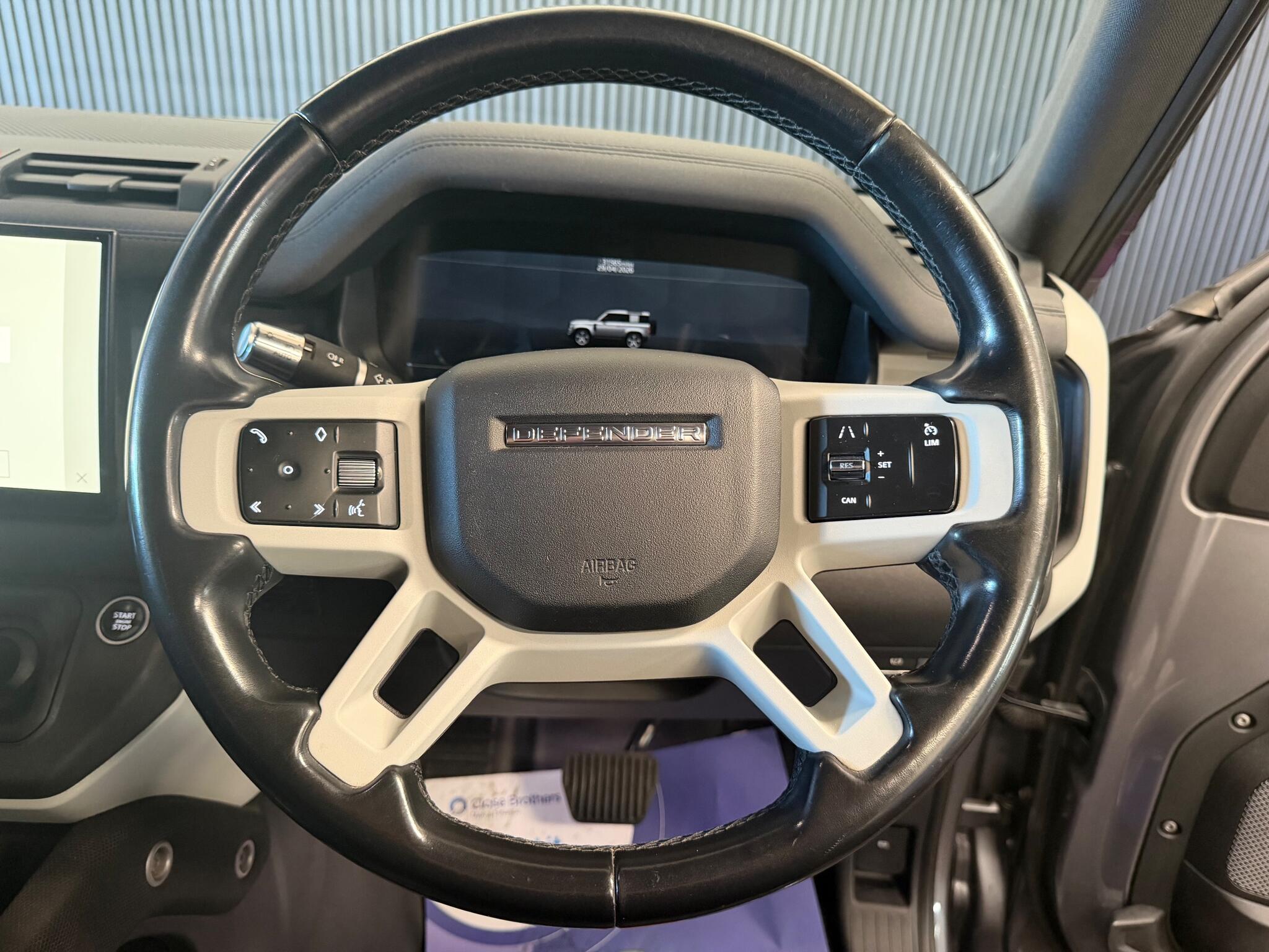 Land Rover Defender view 18