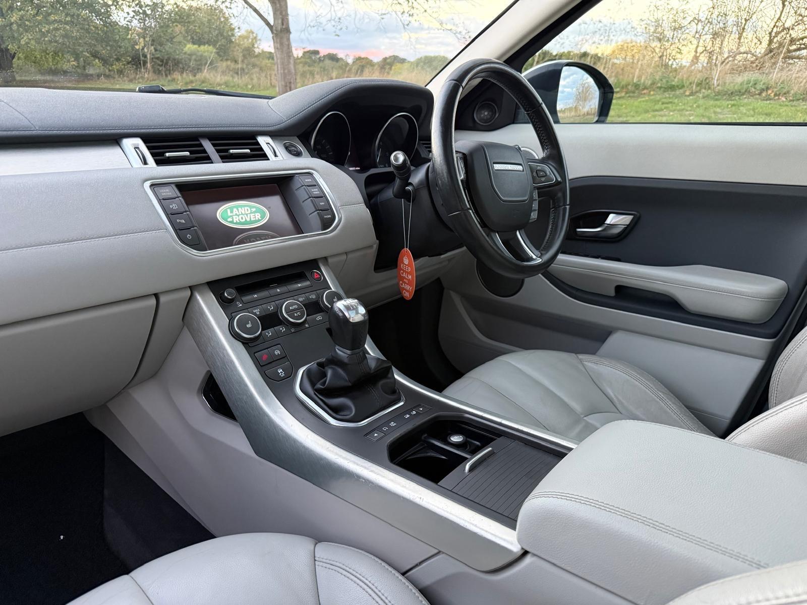 Land Rover Range Rover Evoque - Image 32