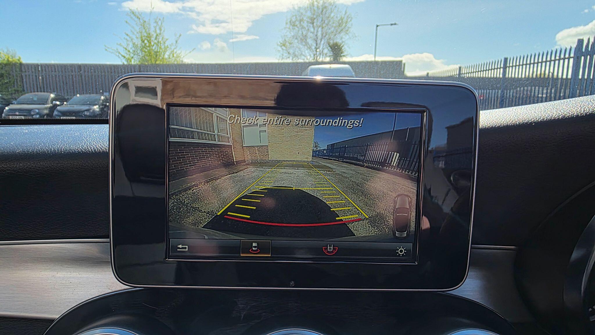 Mercedes-Benz C Class view 31