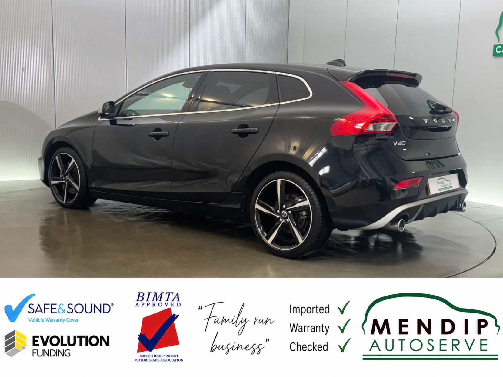 Volvo V40 view 12