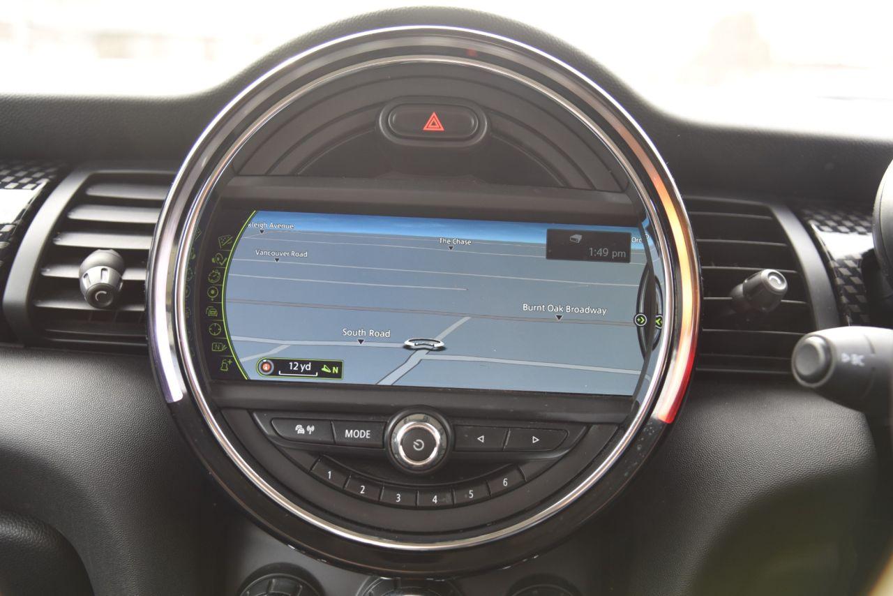 Mini Cooper view 36