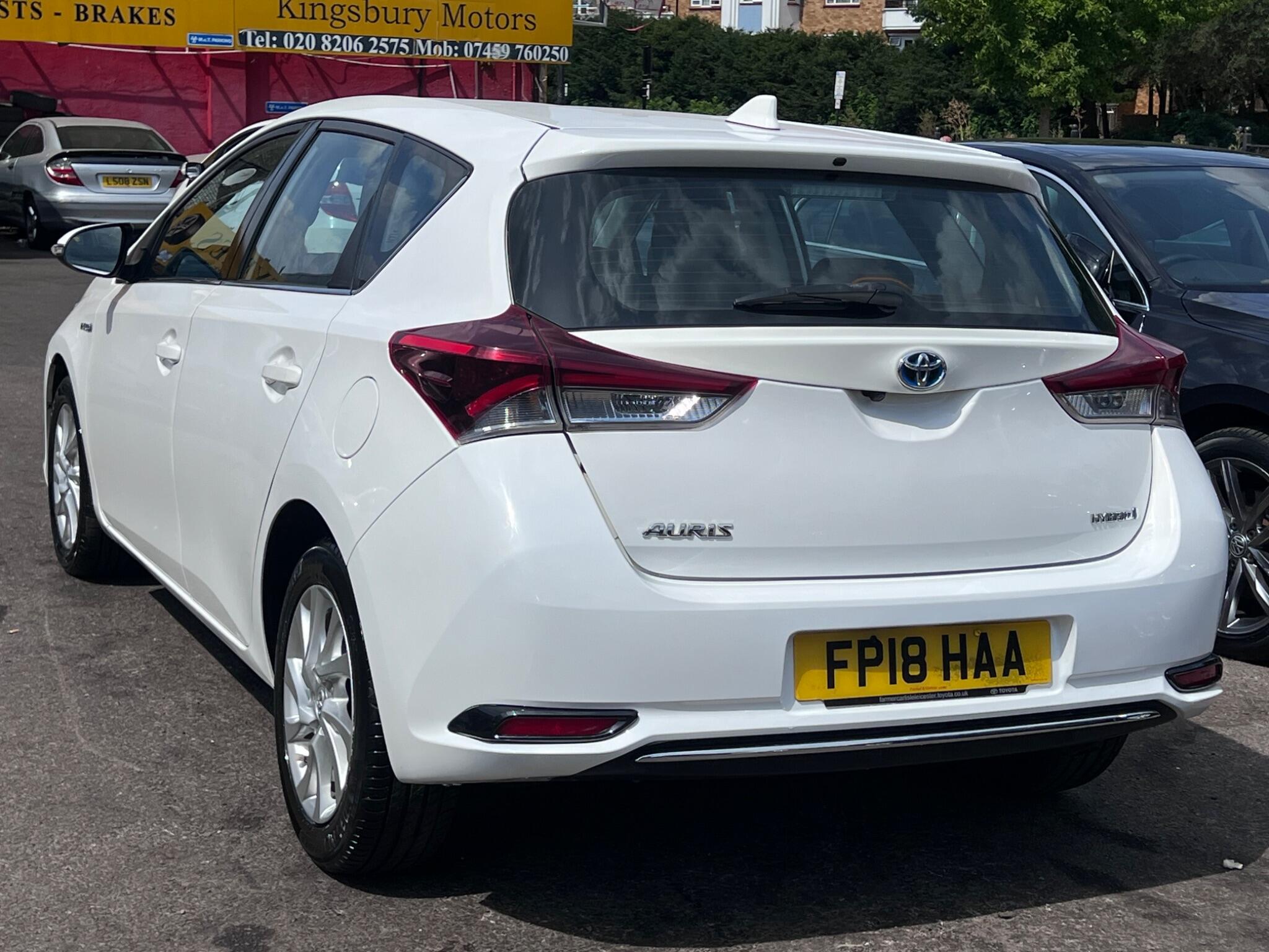 Toyota Auris view 13