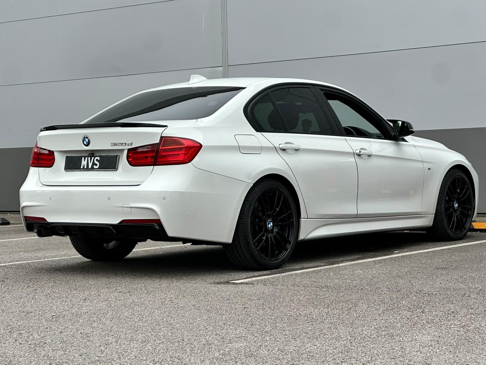 BMW 3 Series view 11