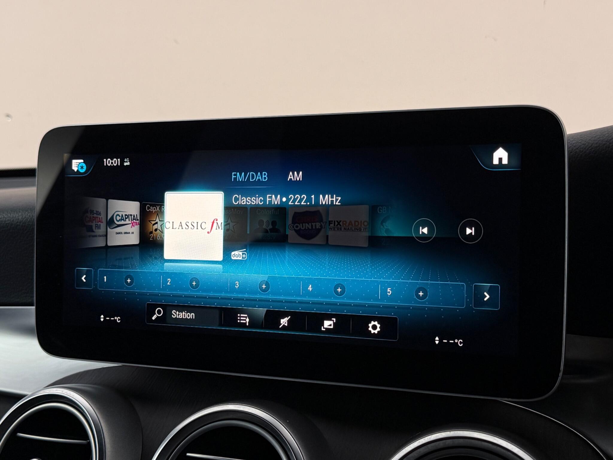 Mercedes-Benz GLC view 27