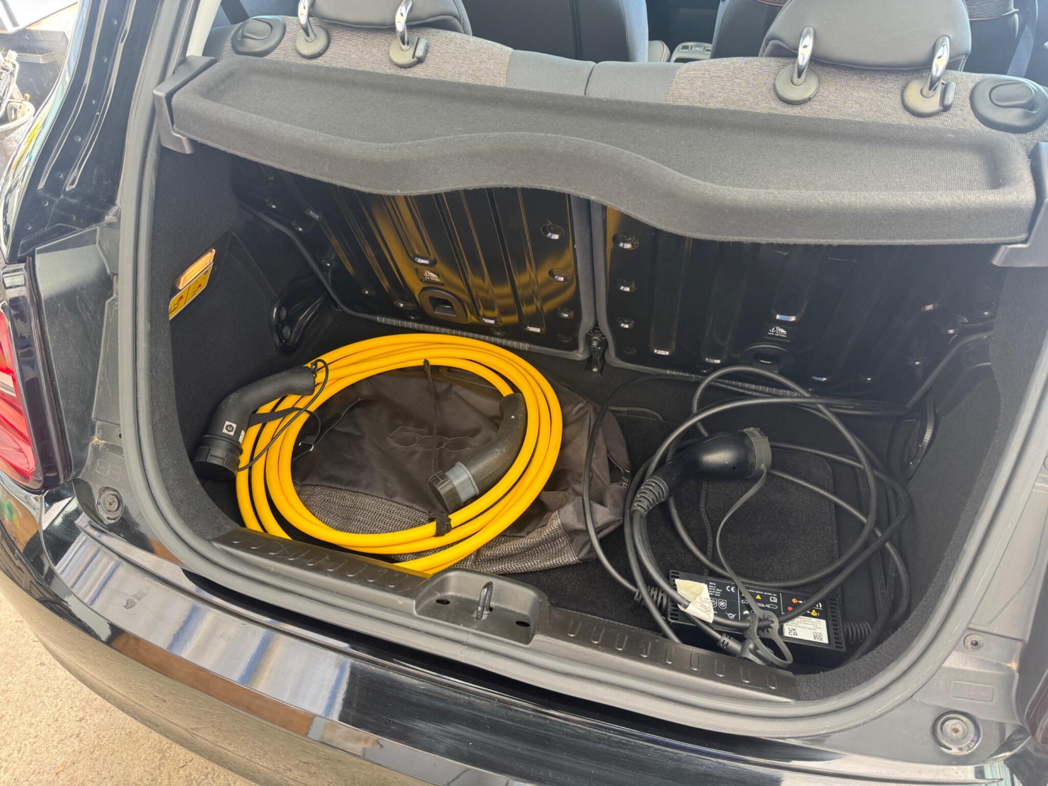 Fiat 500e view 19