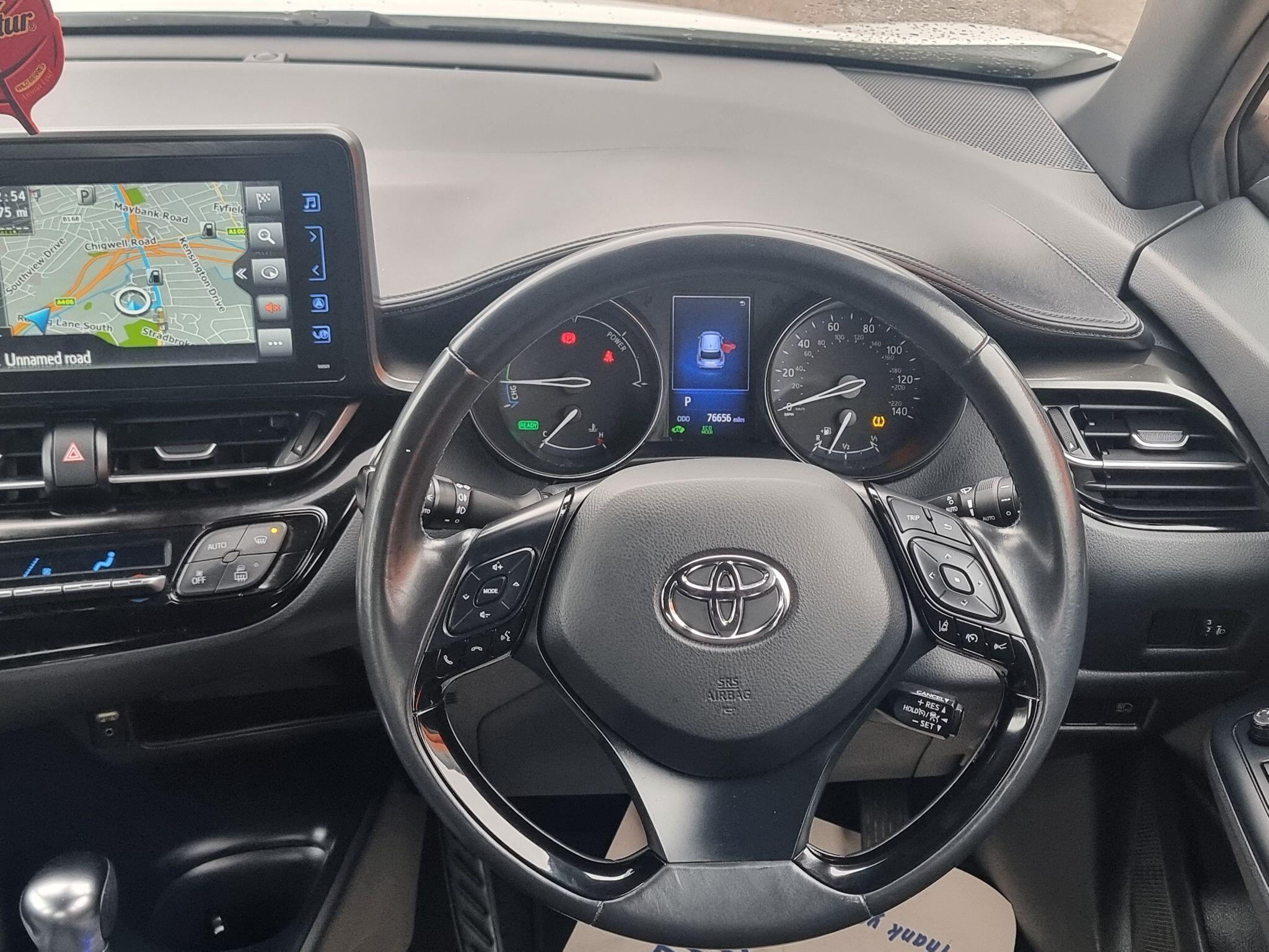 Toyota C-HR view 20