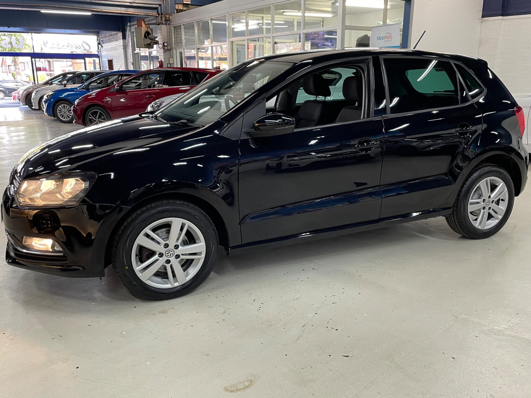 Volkswagen Polo view 4