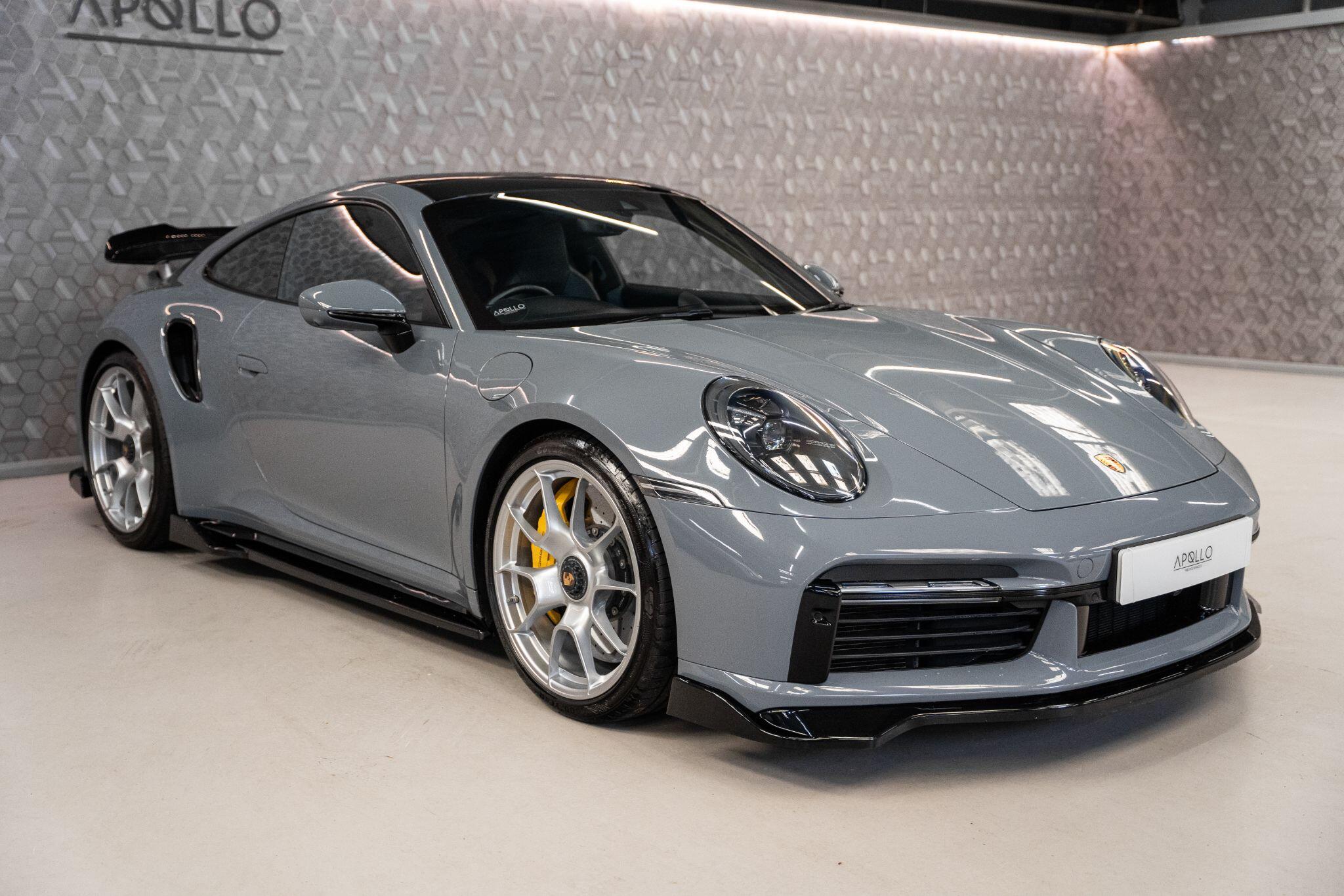 Porsche 911 view 44