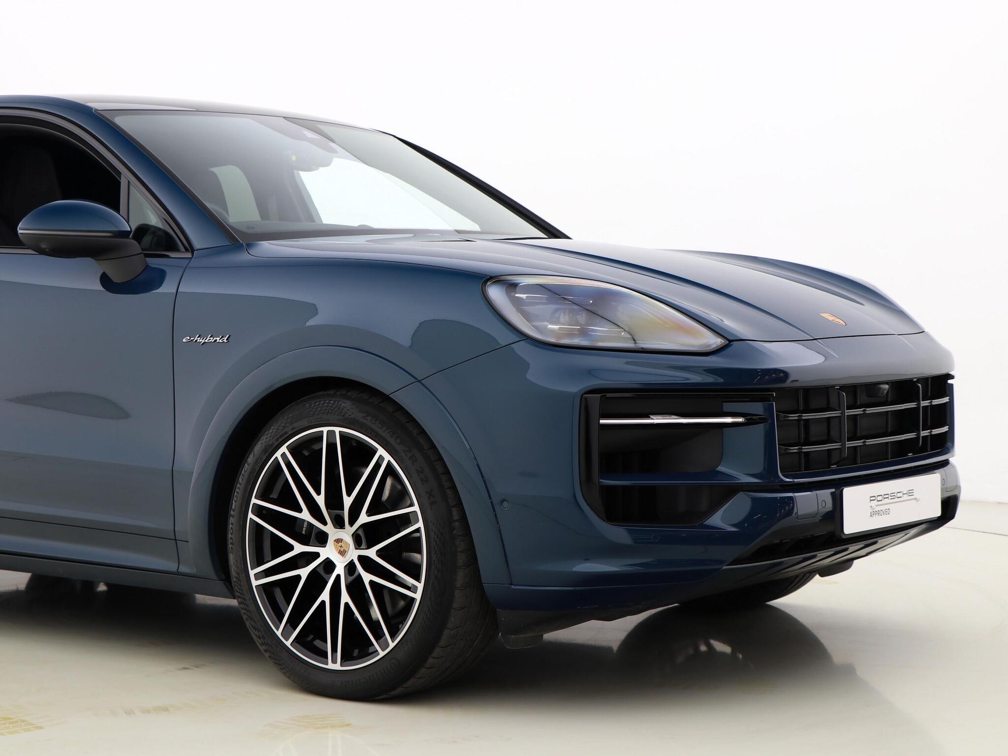 Porsche Cayenne view 10