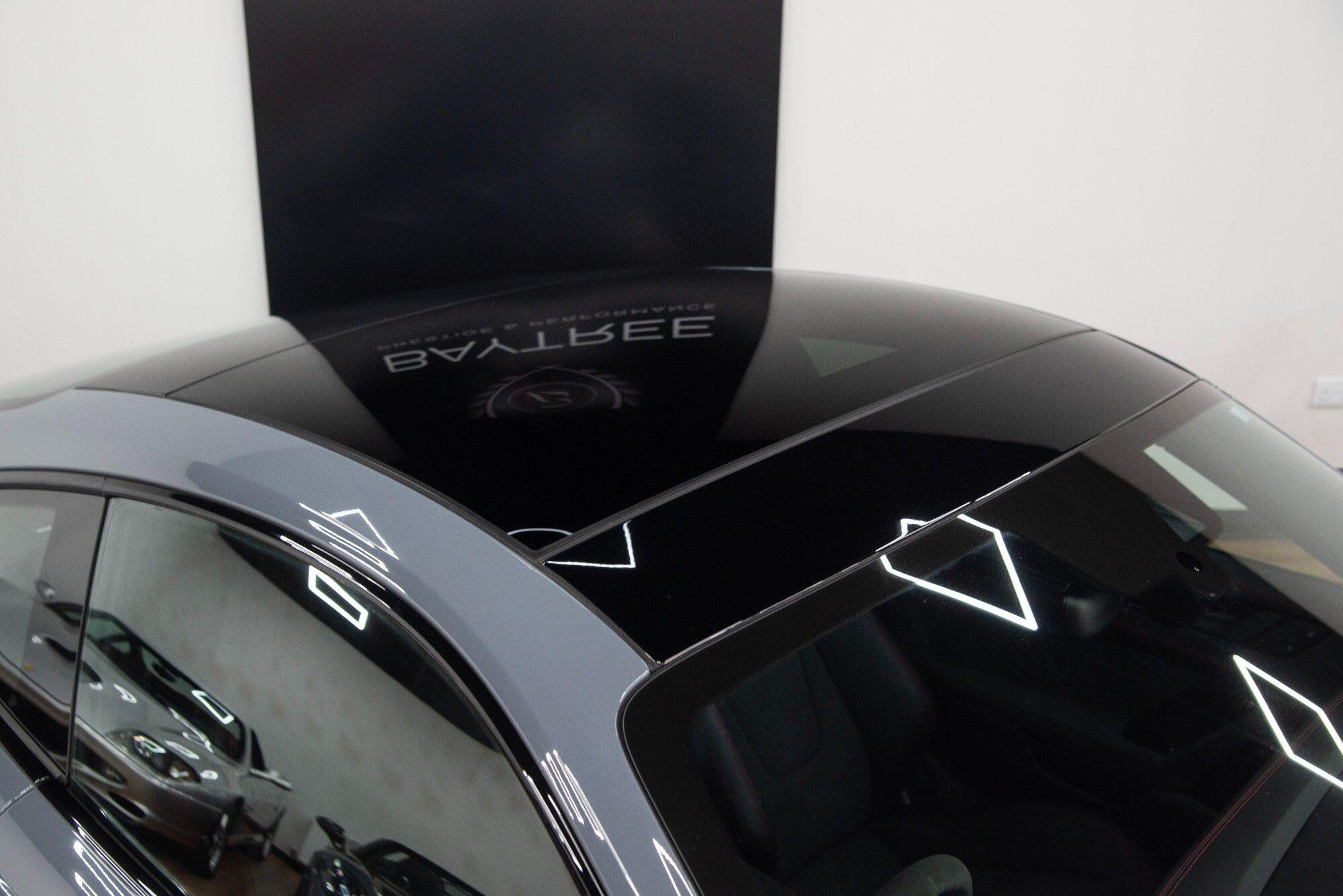 Porsche 911 view 18