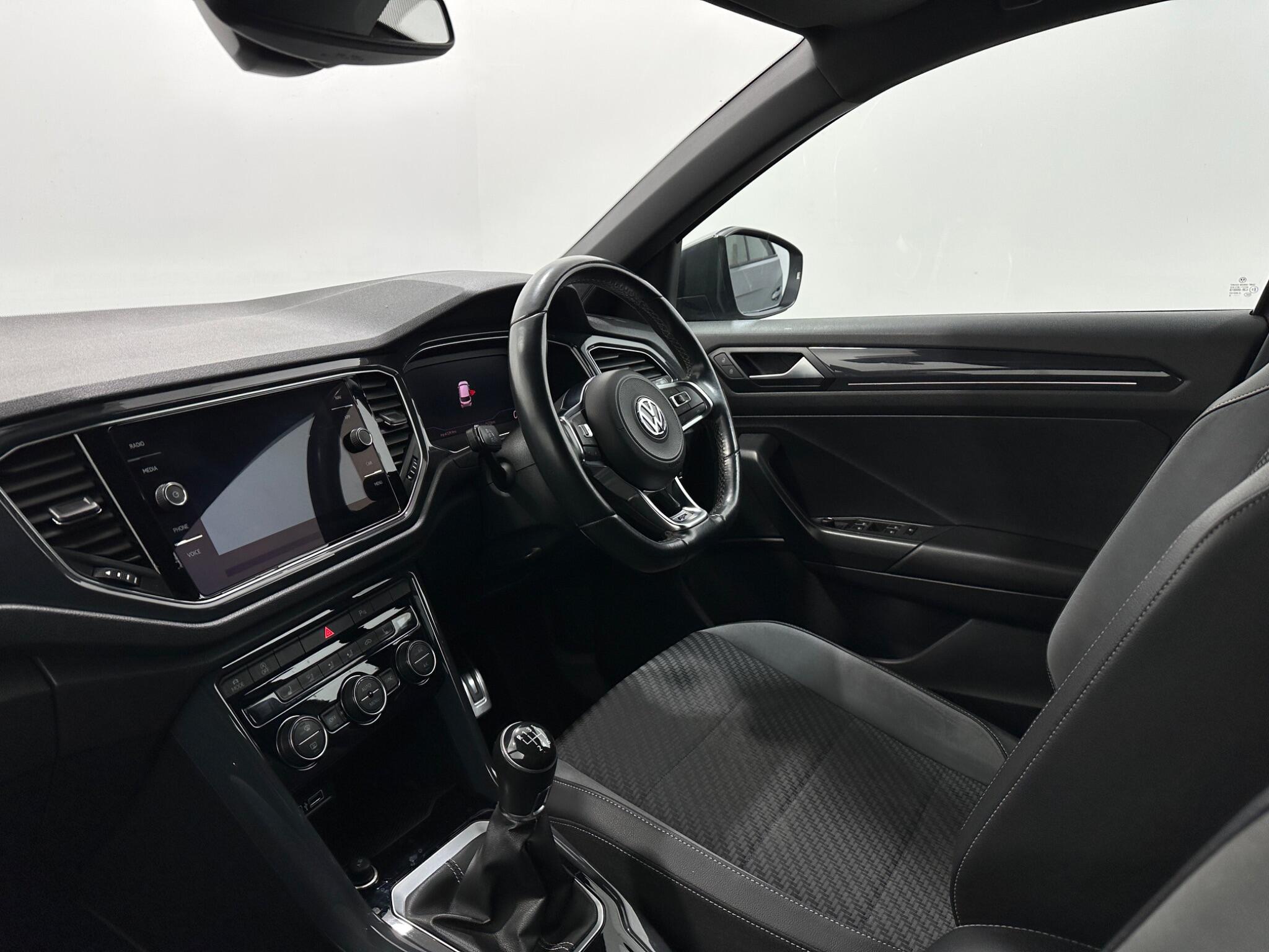 Volkswagen T-Roc view 31
