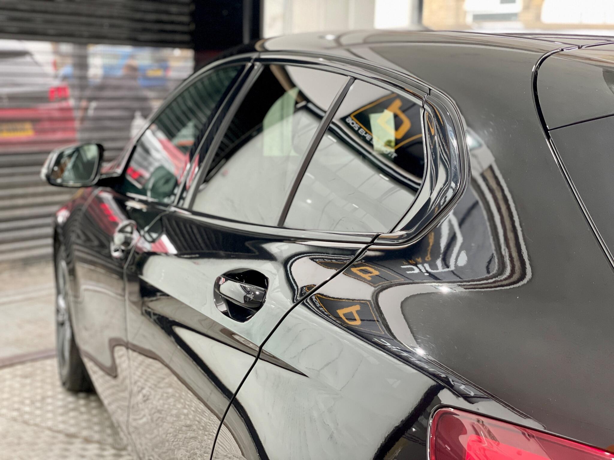 BMW 1 Series view 24