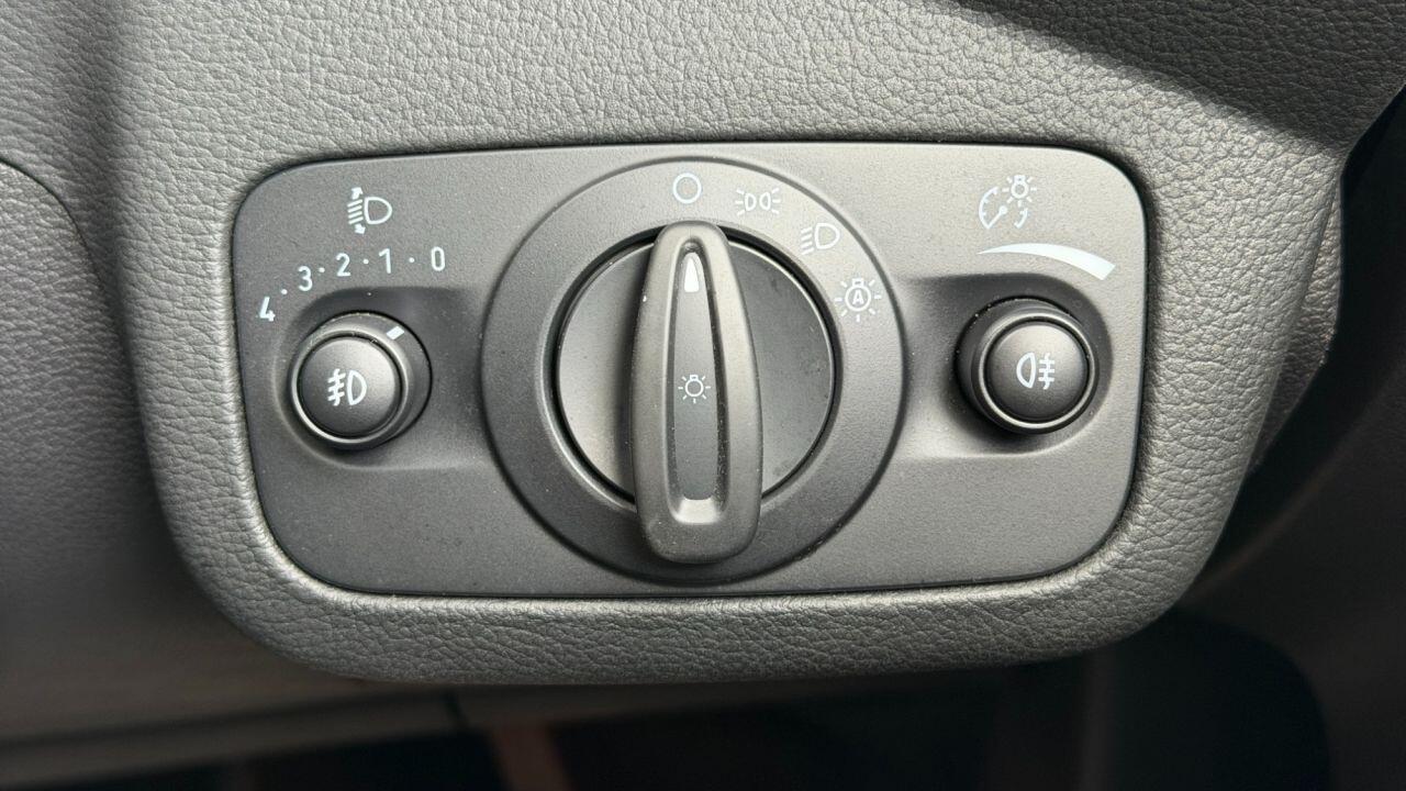 Ford Kuga view 35