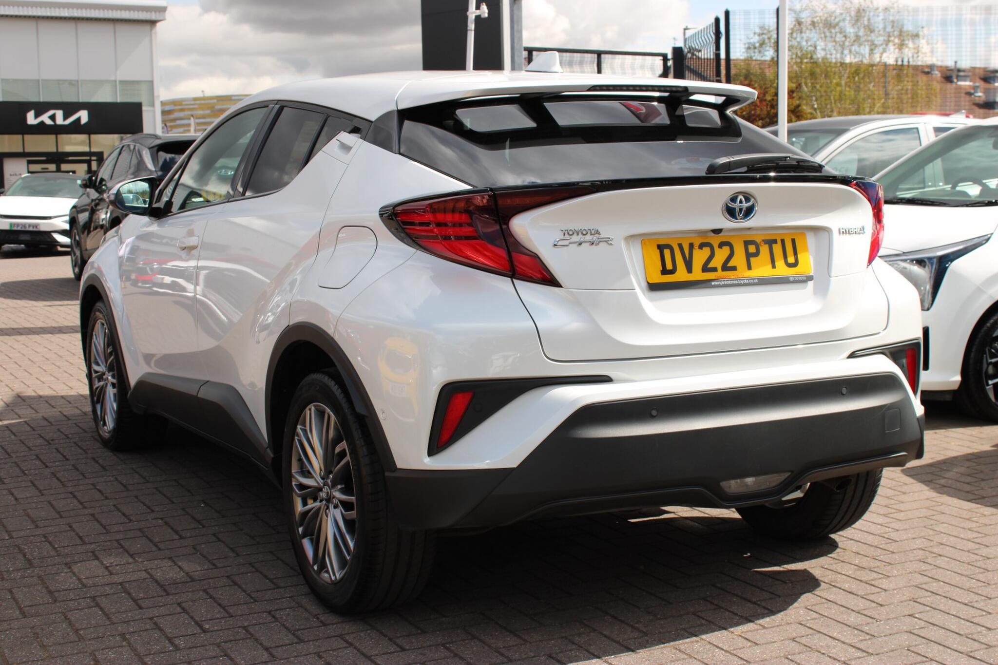 Toyota C-HR view 5