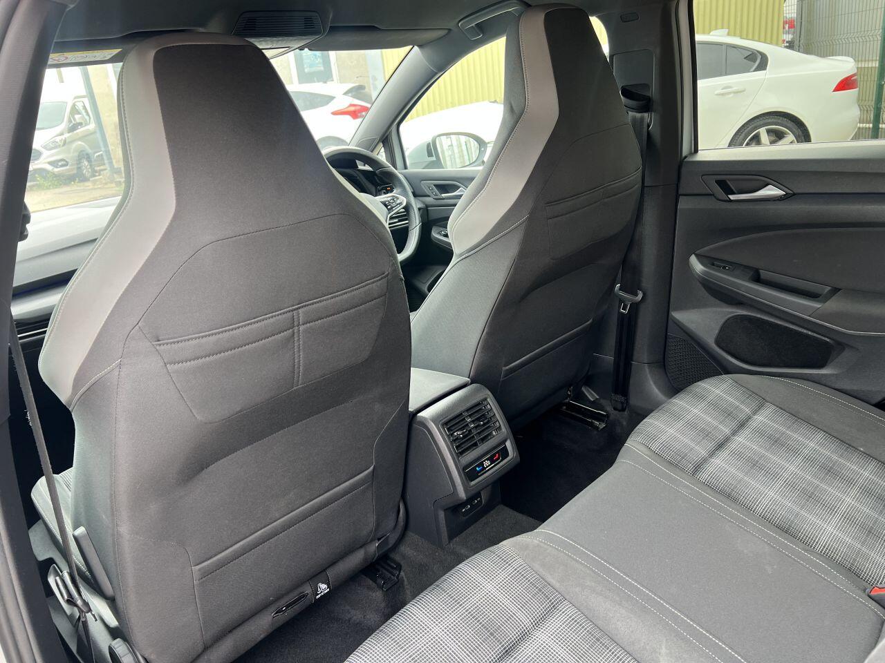 Volkswagen Golf view 26