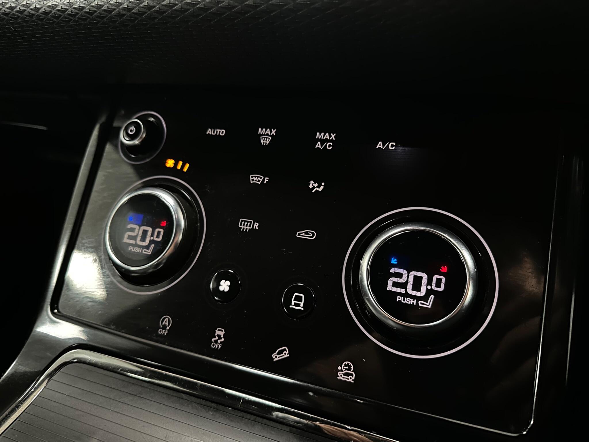 Land Rover Range Rover Evoque view 28