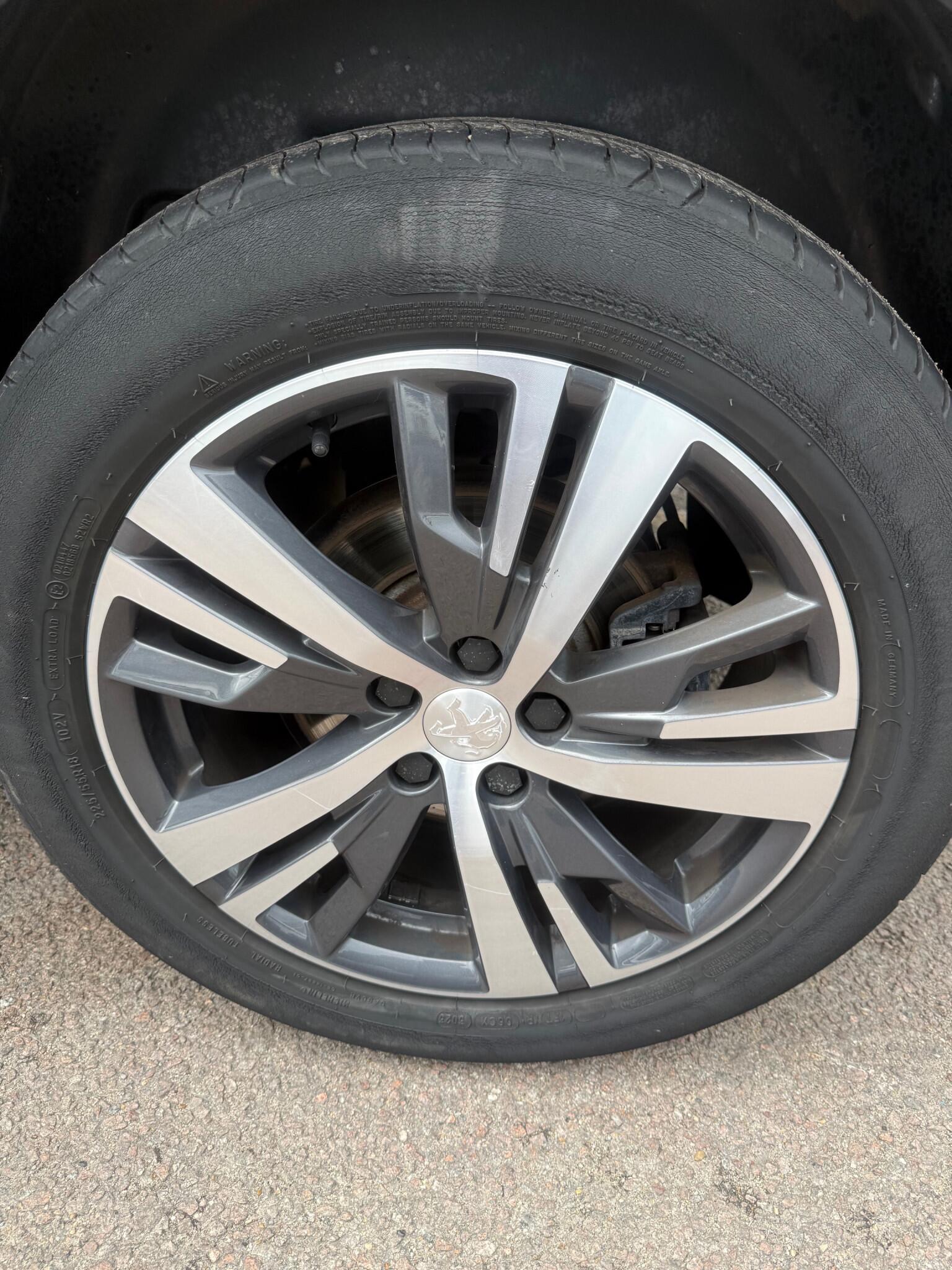 Peugeot 5008 view 10