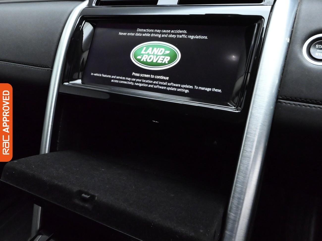 Land Rover Discovery view 17