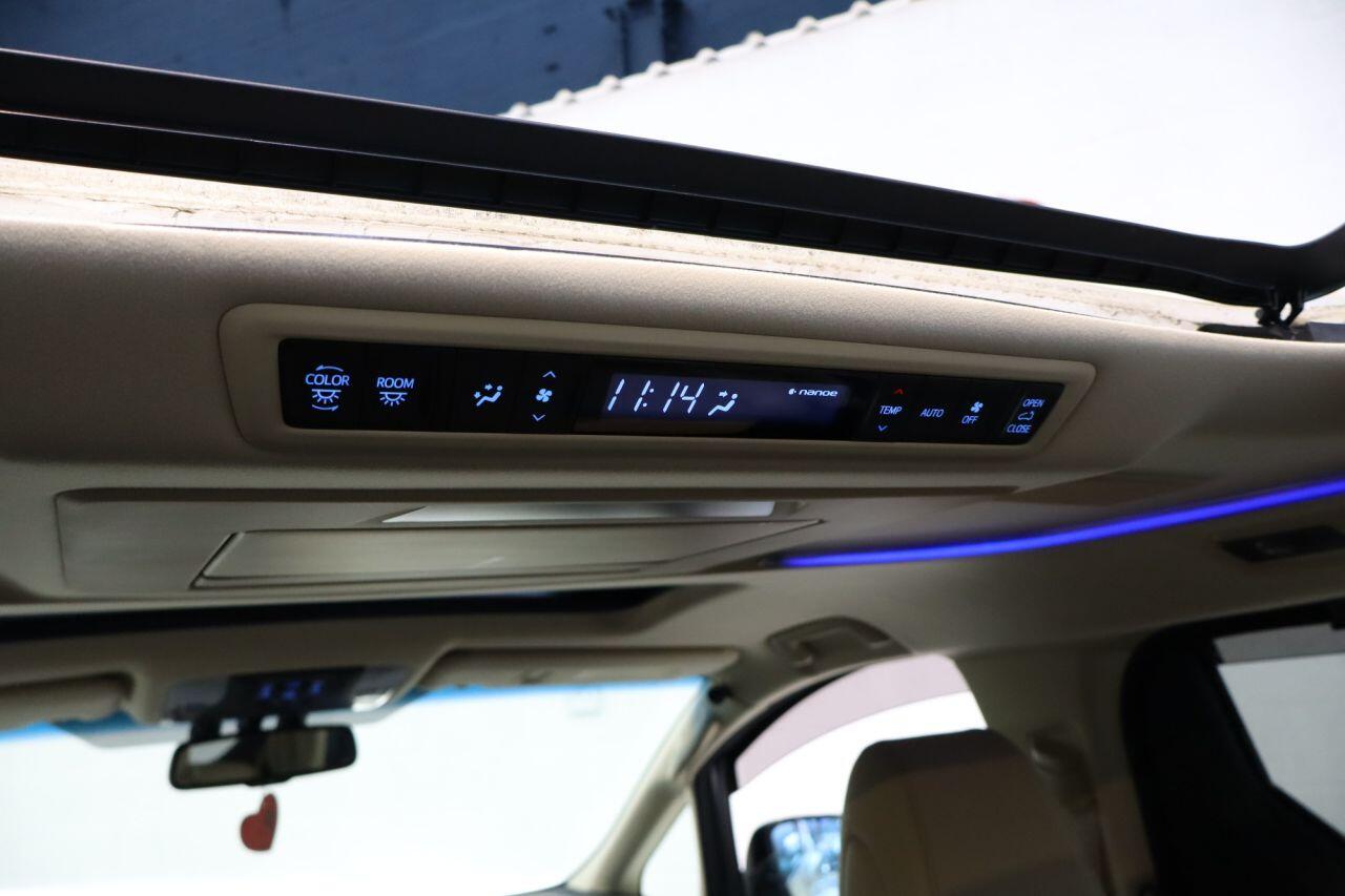 Toyota Alphard view 18