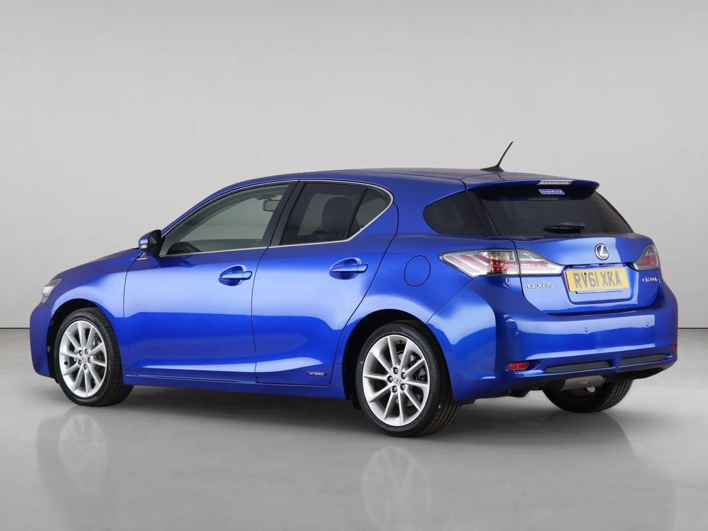 Lexus CT view 7