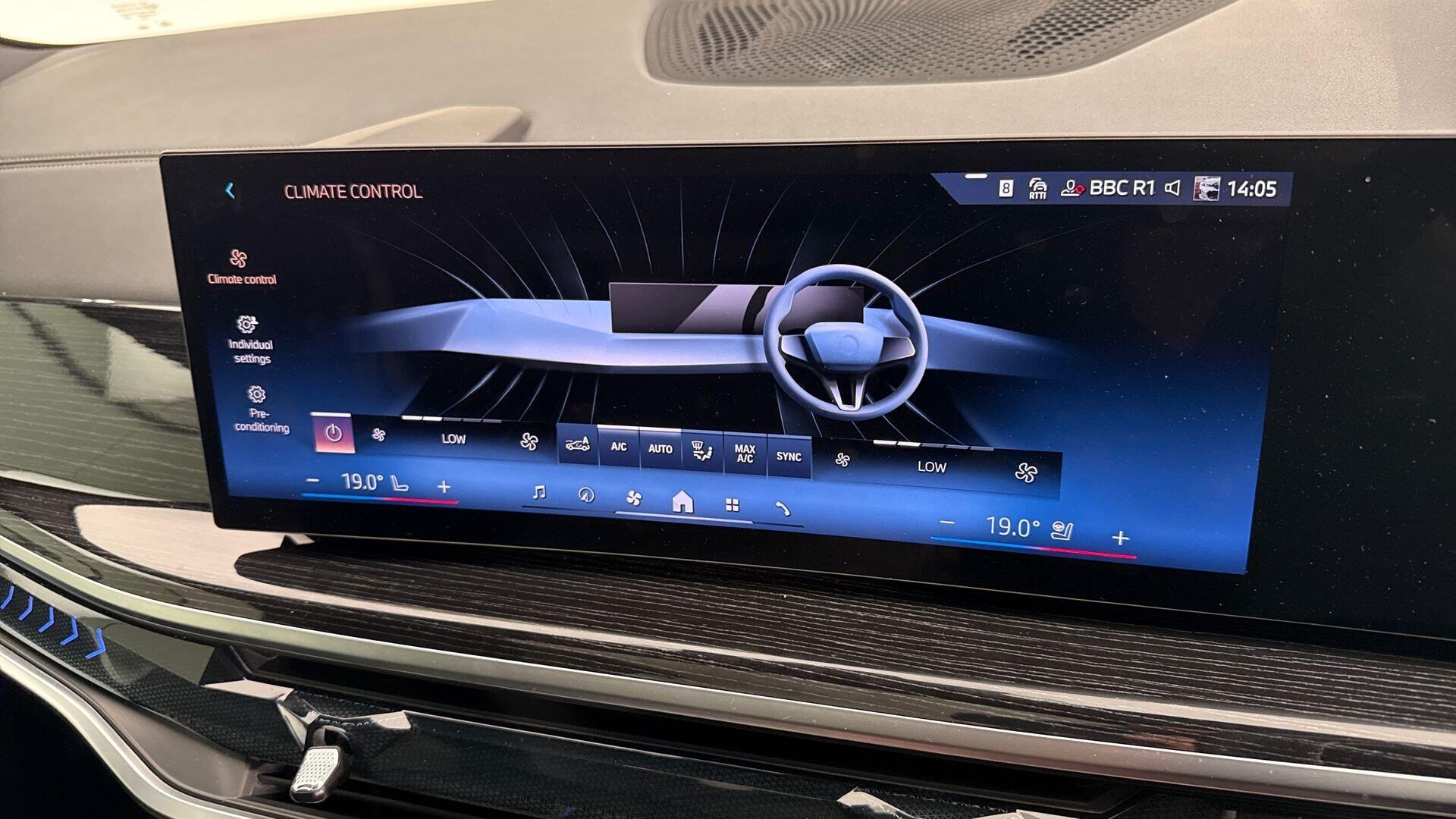 BMW X5 view 28