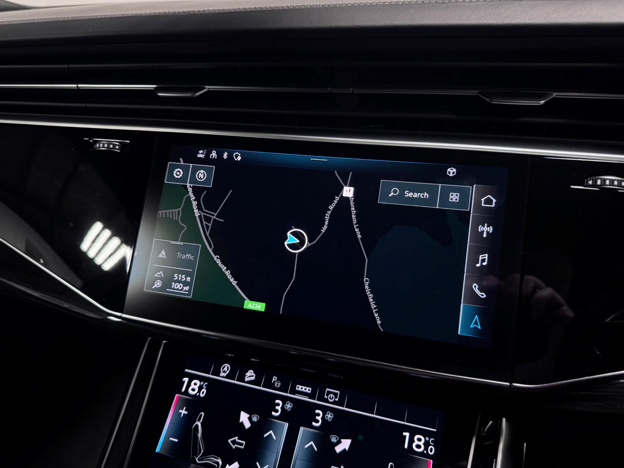 Audi SQ8 view 12