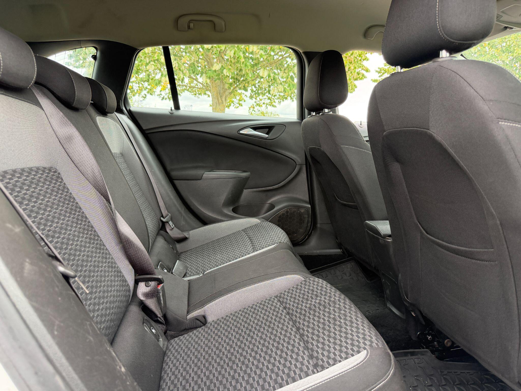 Vauxhall Astra view 23