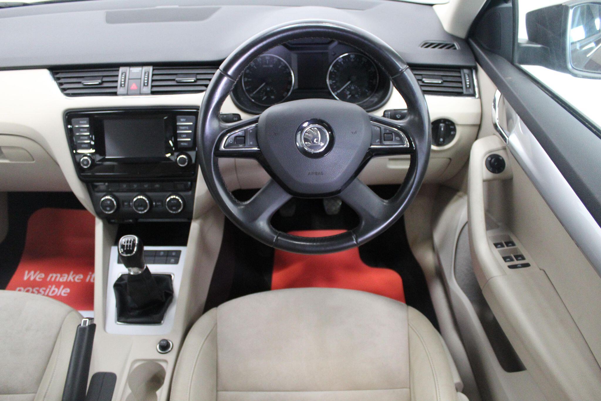 Skoda Octavia view 40
