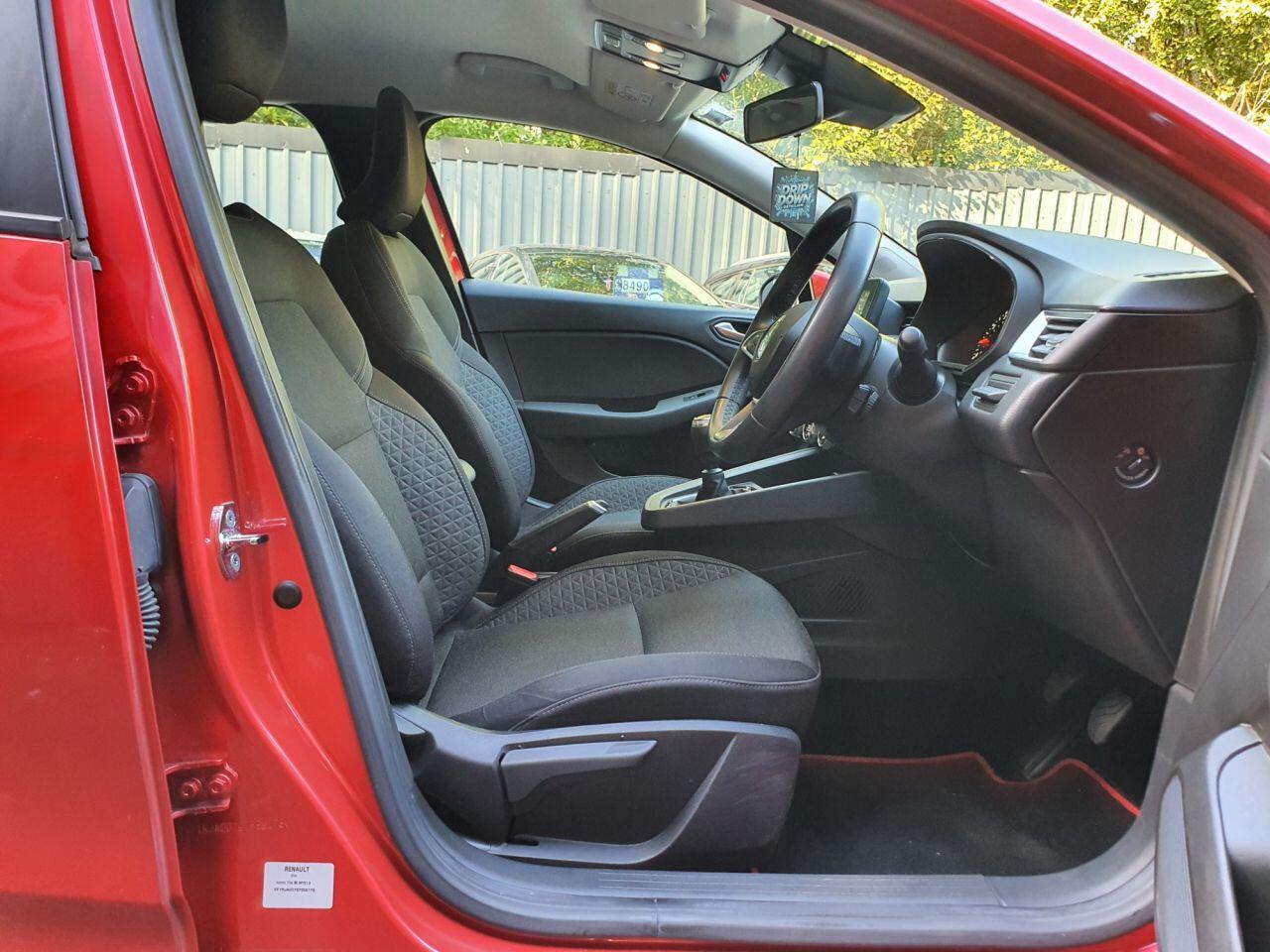 Renault Clio view 13