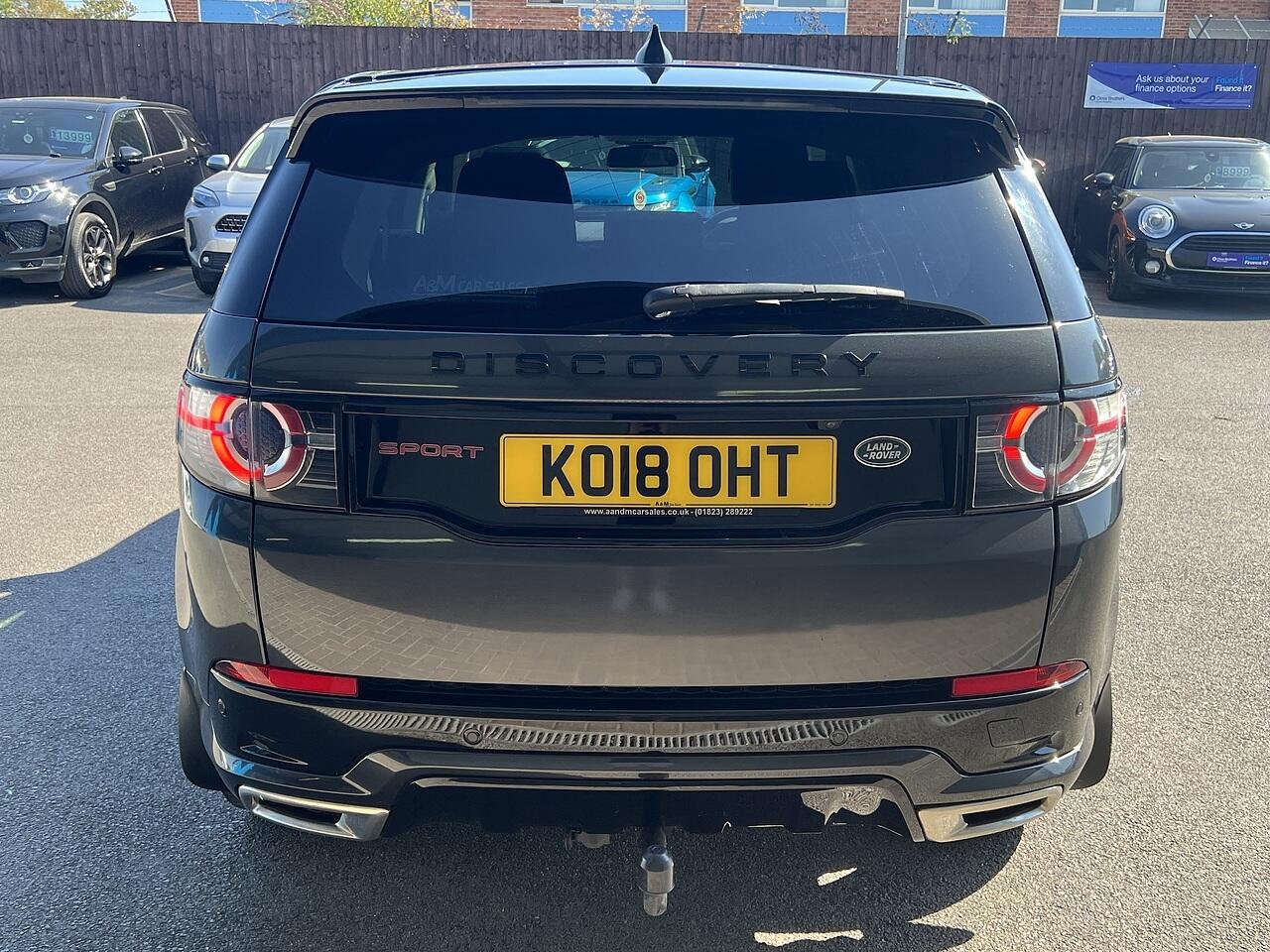 Land Rover Discovery Sport view 5