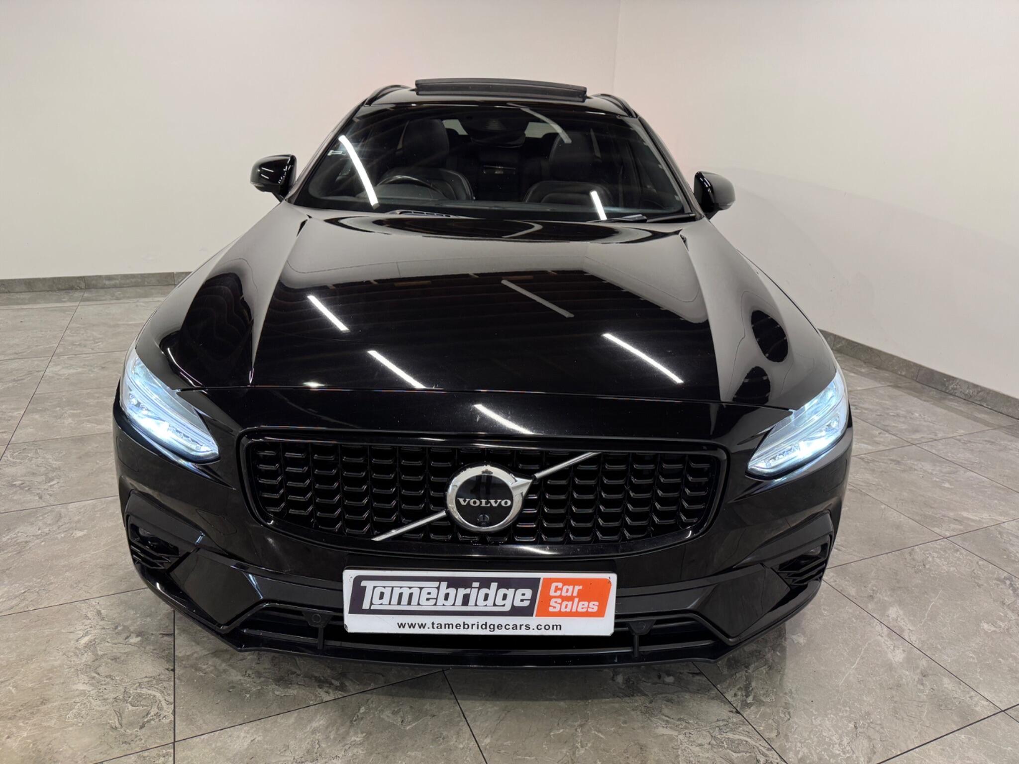 Volvo V90 view 3