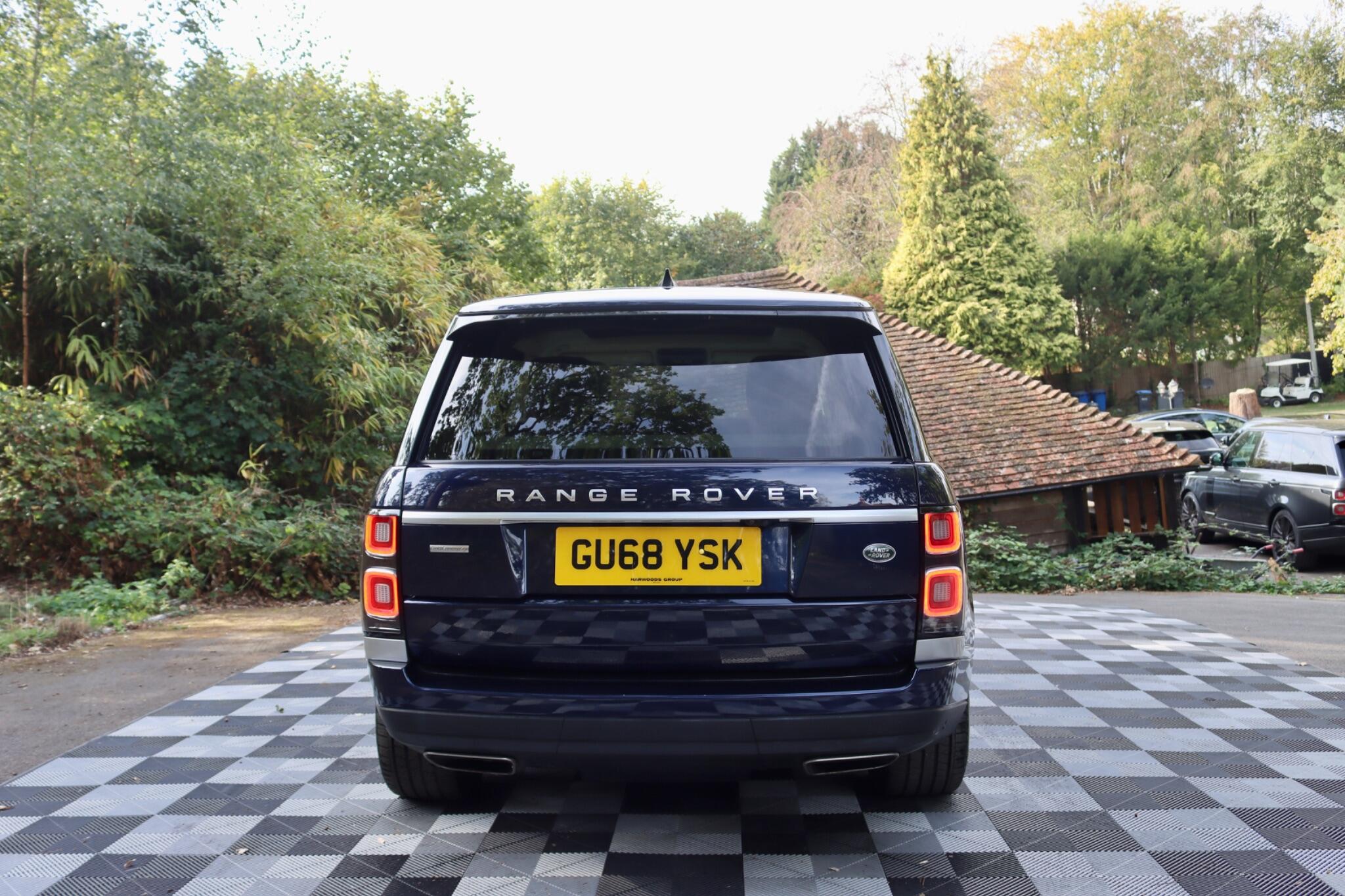 Land Rover Range Rover view 35
