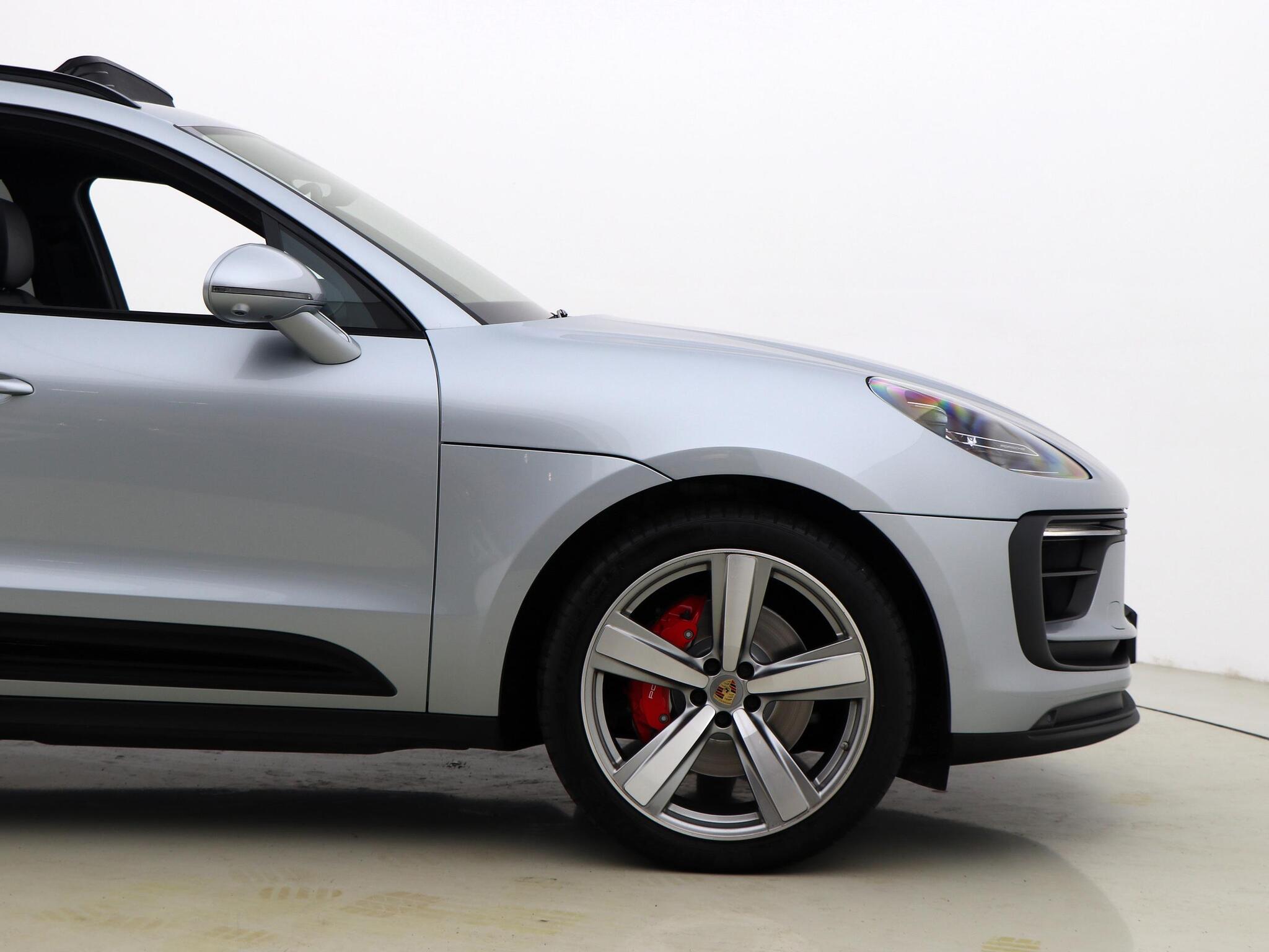 Porsche Macan view 16