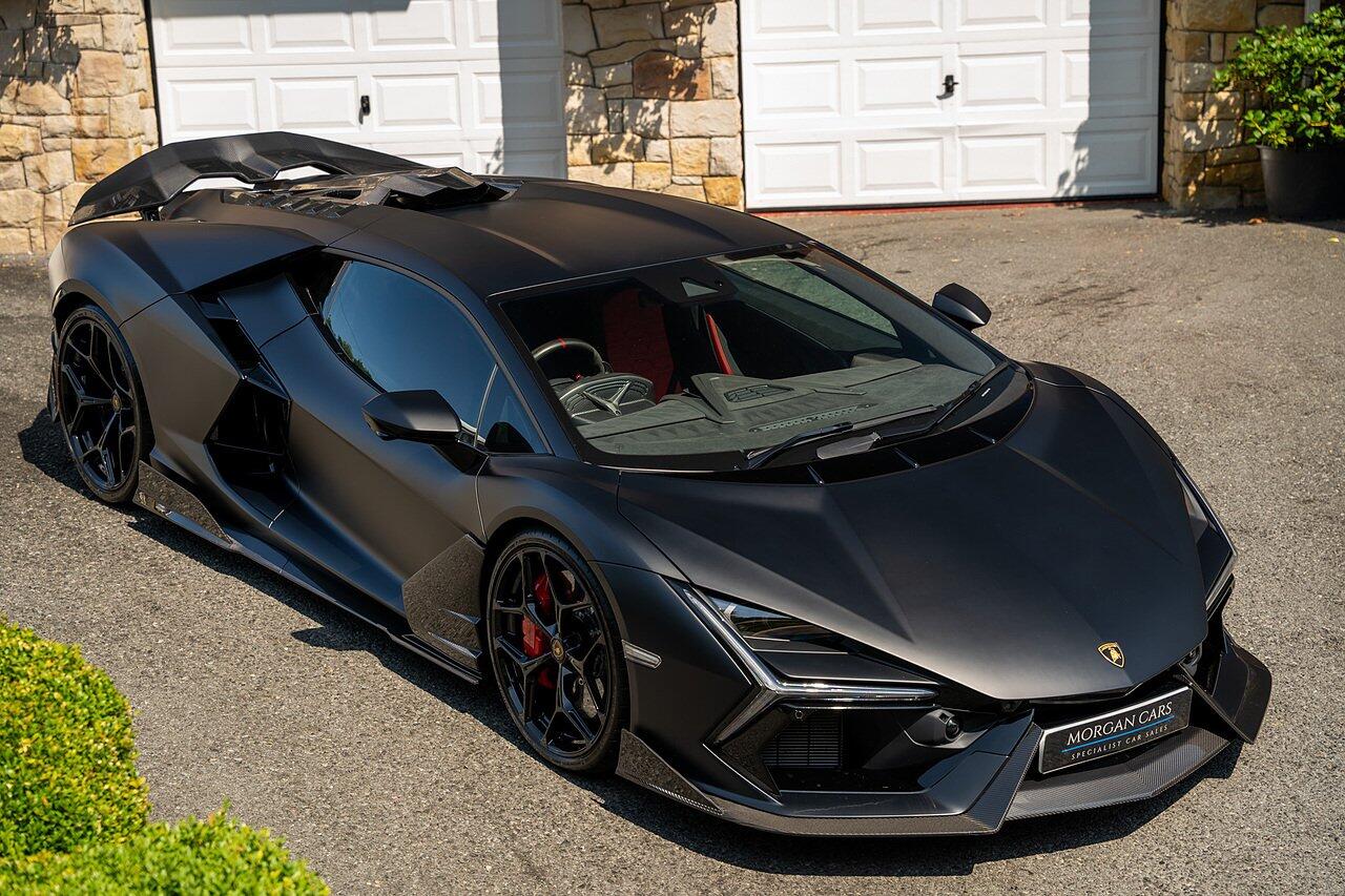 Lamborghini Revuelto view 103