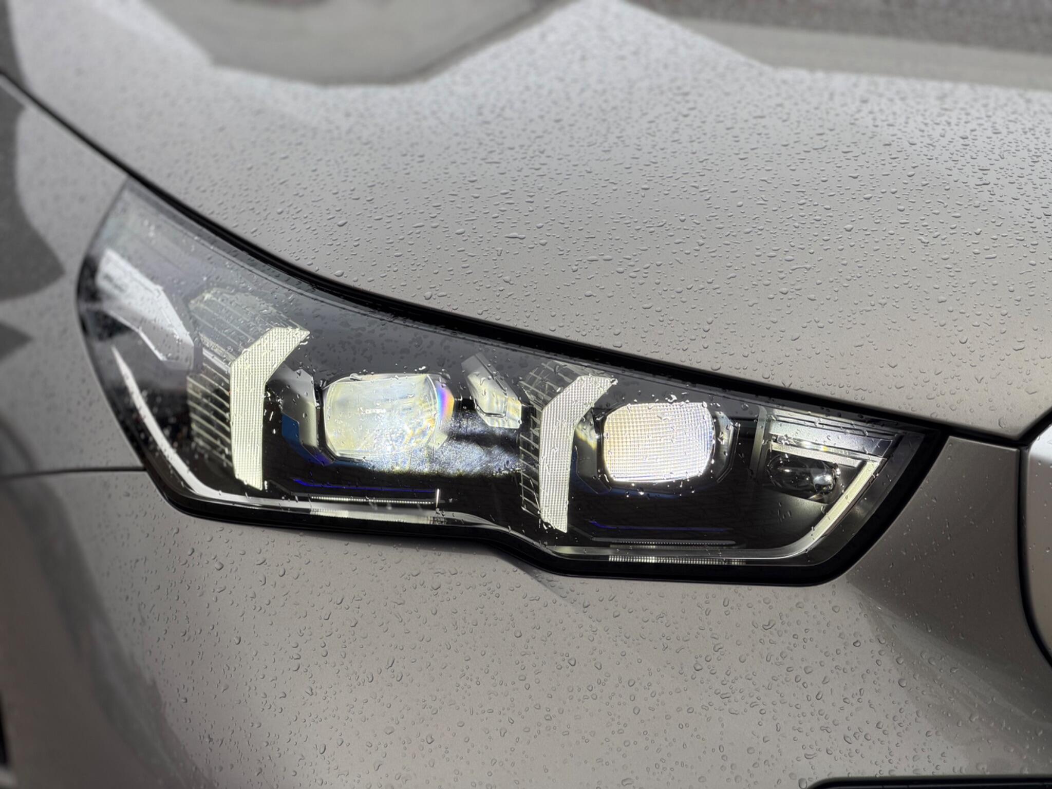 BMW 5 Series view 39