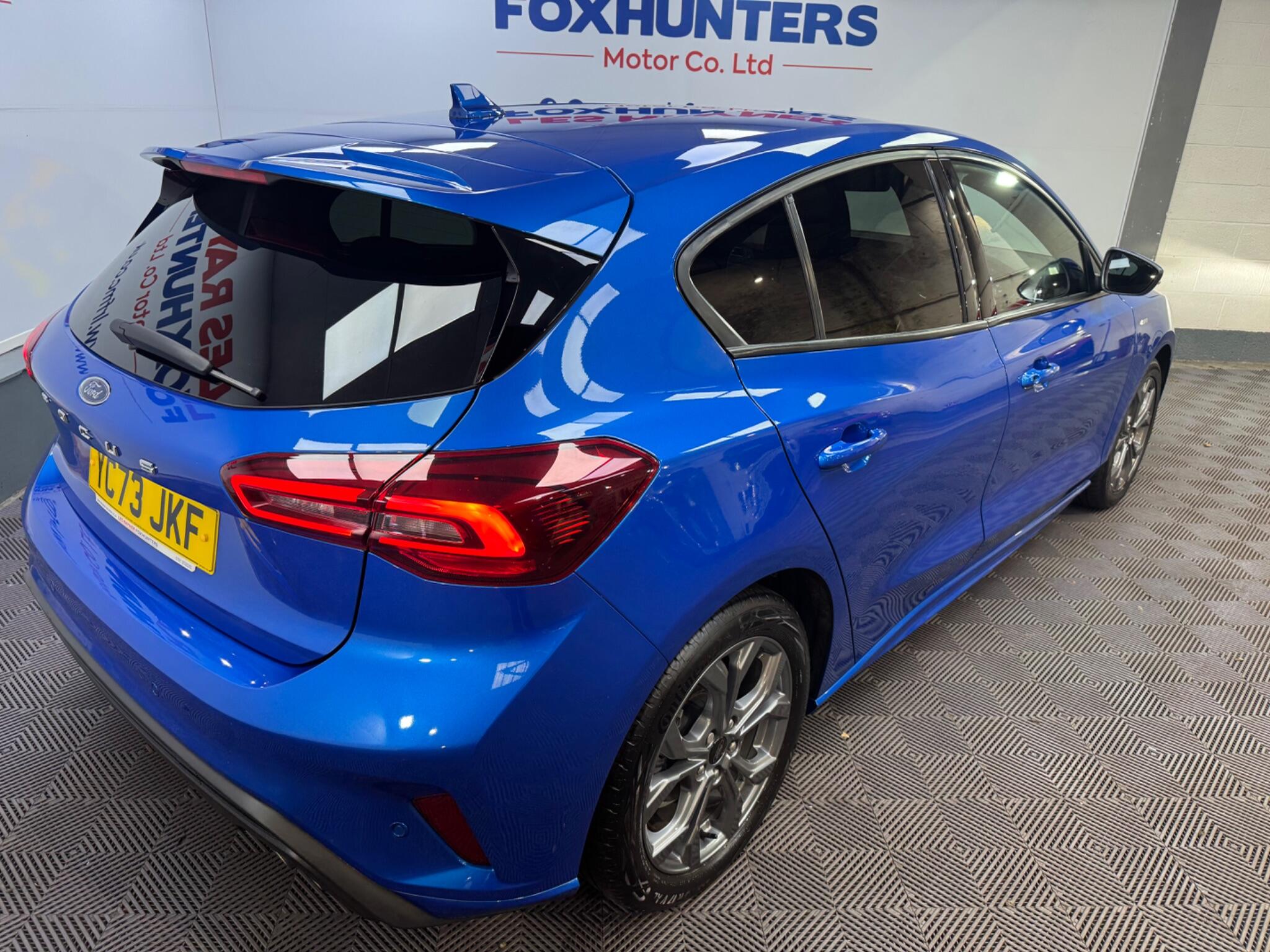 Ford Focus view 17