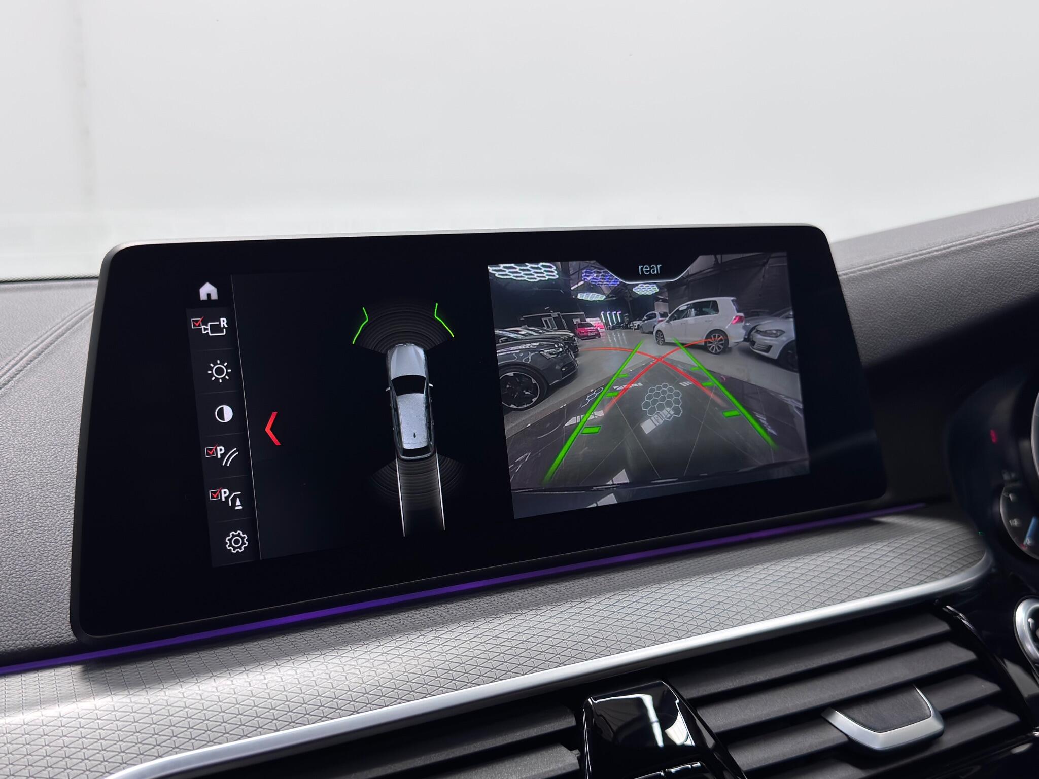 BMW 5 Series view 9