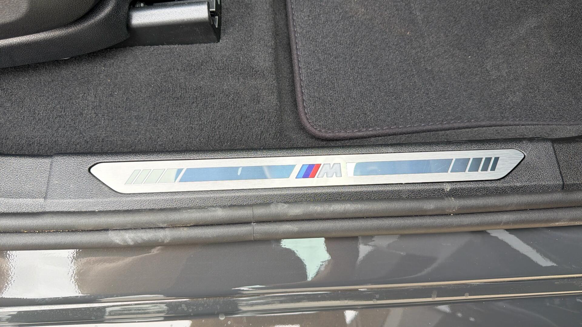 BMW X6 view 64
