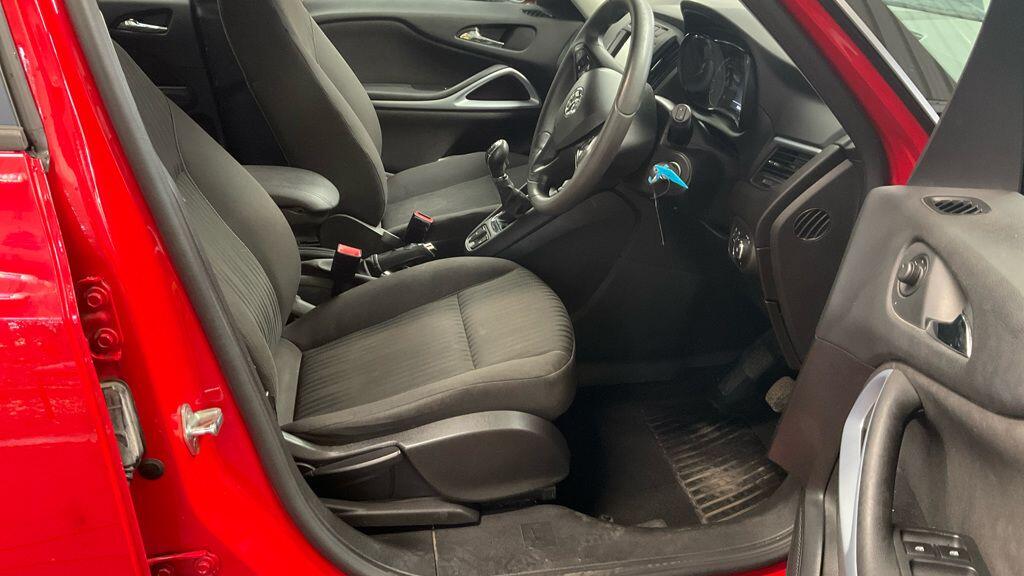 Vauxhall Zafira Tourer view 10
