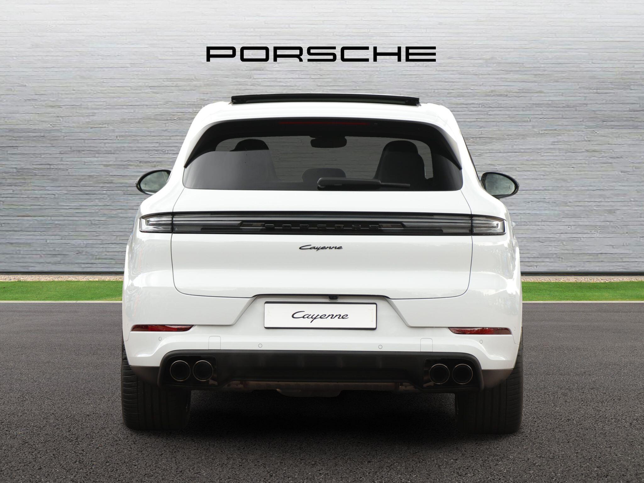 Porsche Cayenne view 4