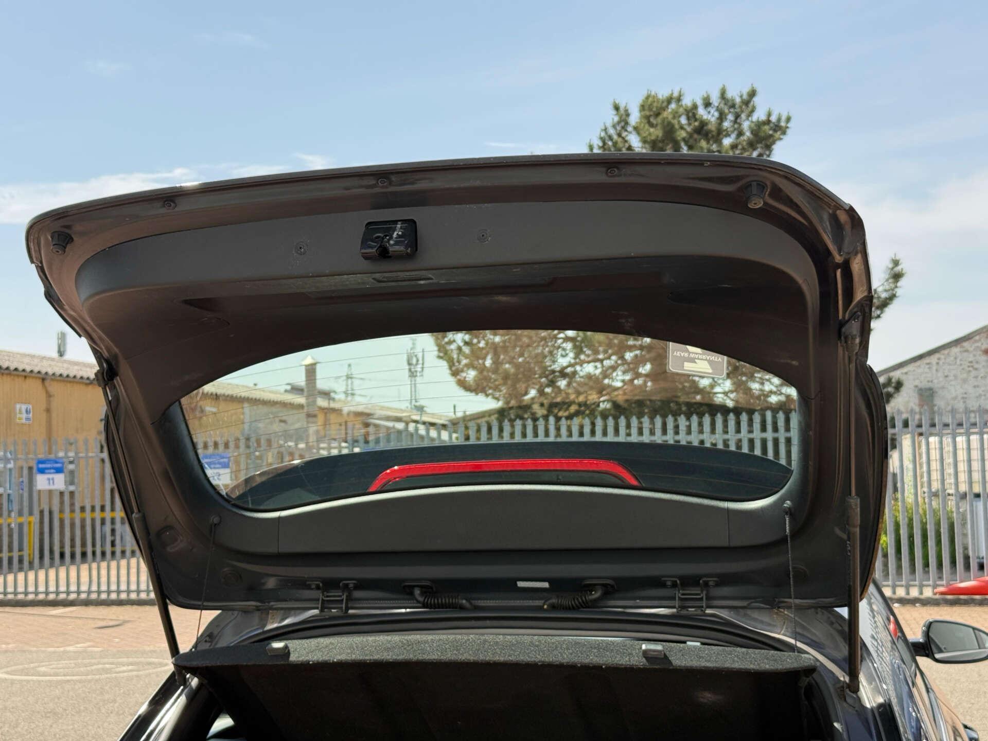 Kia Ceed view 70