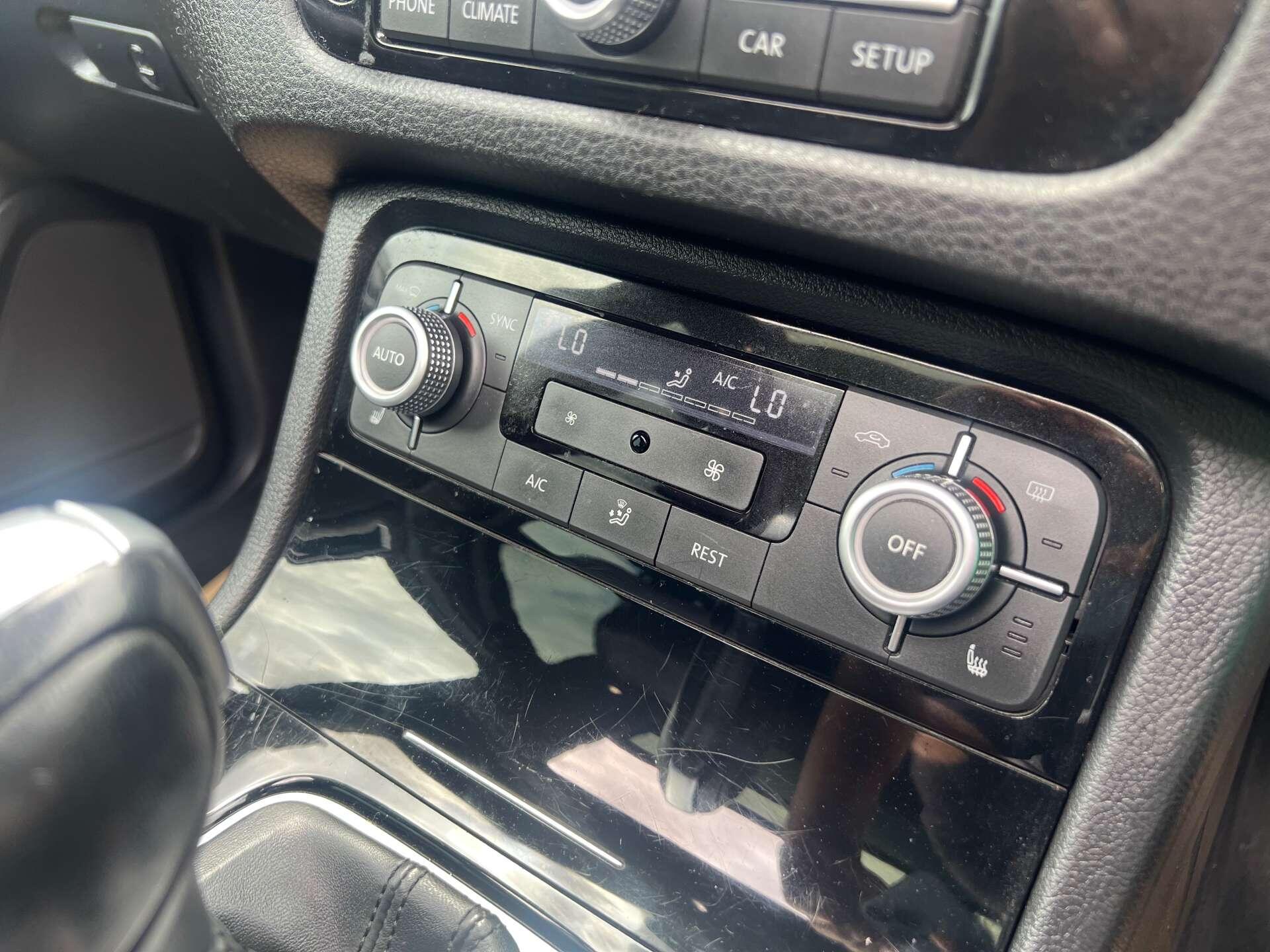 Volkswagen Touareg view 56