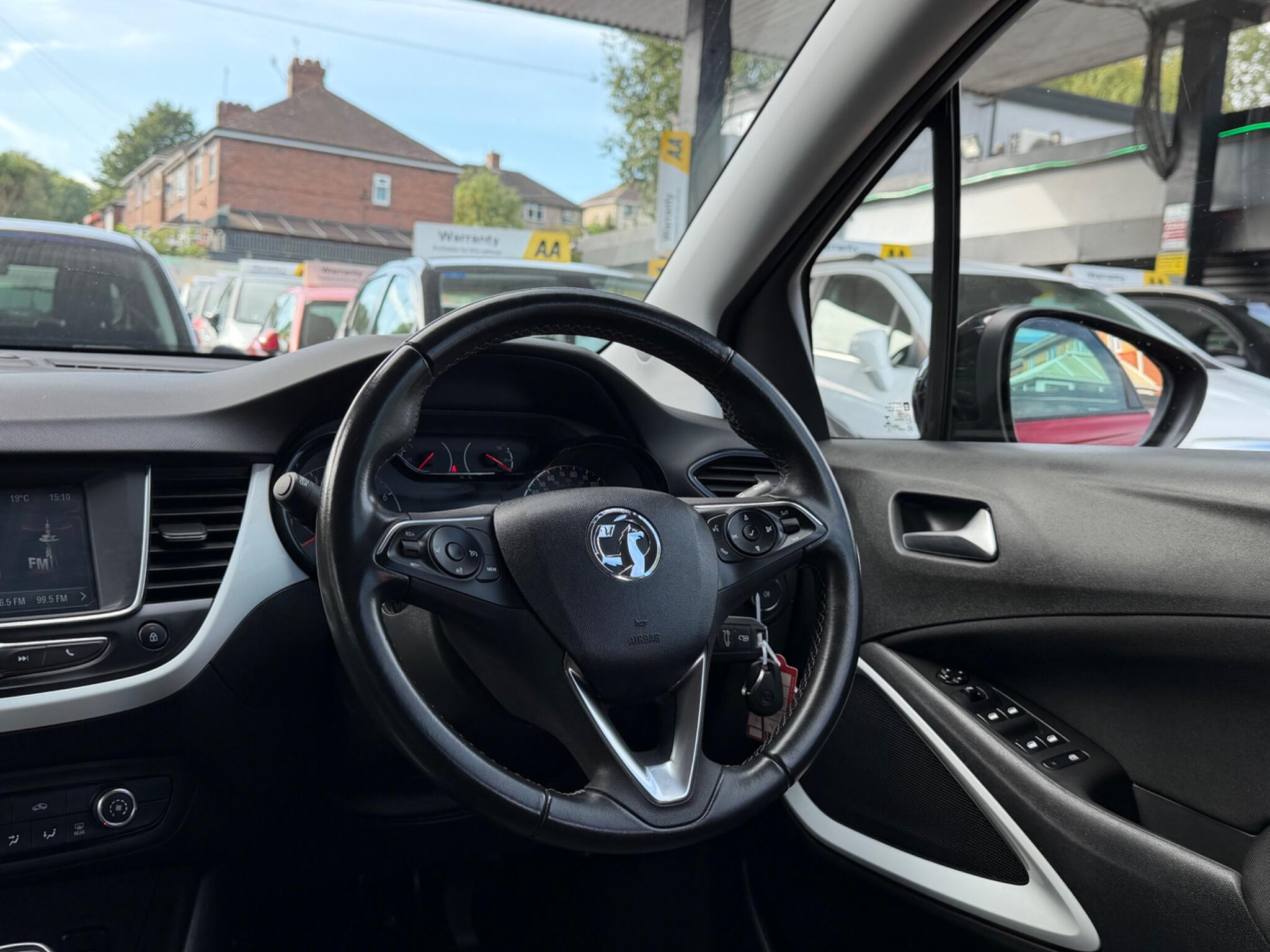 Vauxhall Crossland X view 35