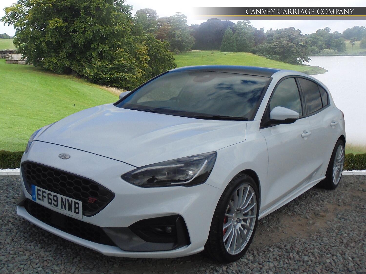 Ford Focus view 2
