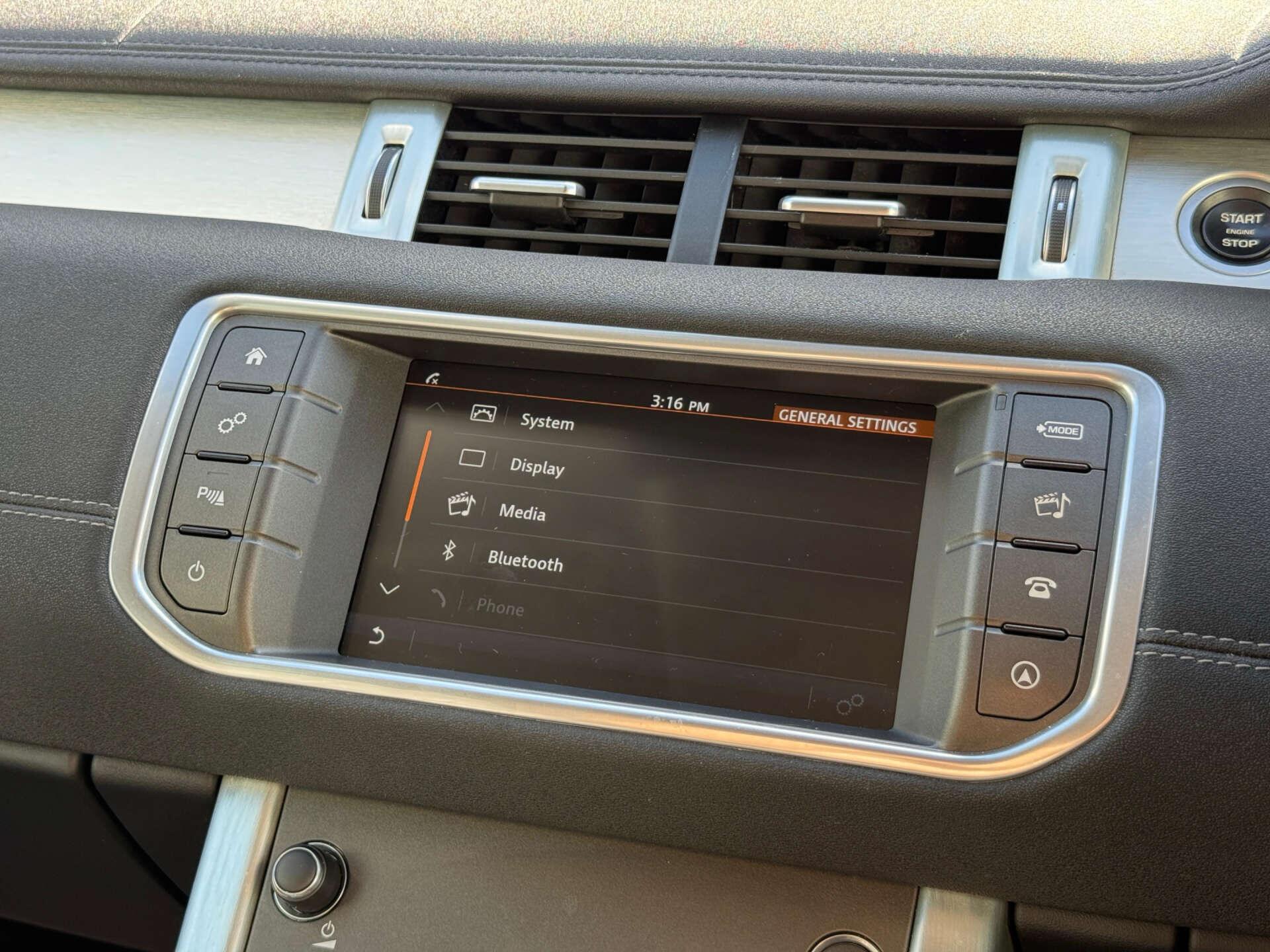 Land Rover Range Rover Evoque view 45